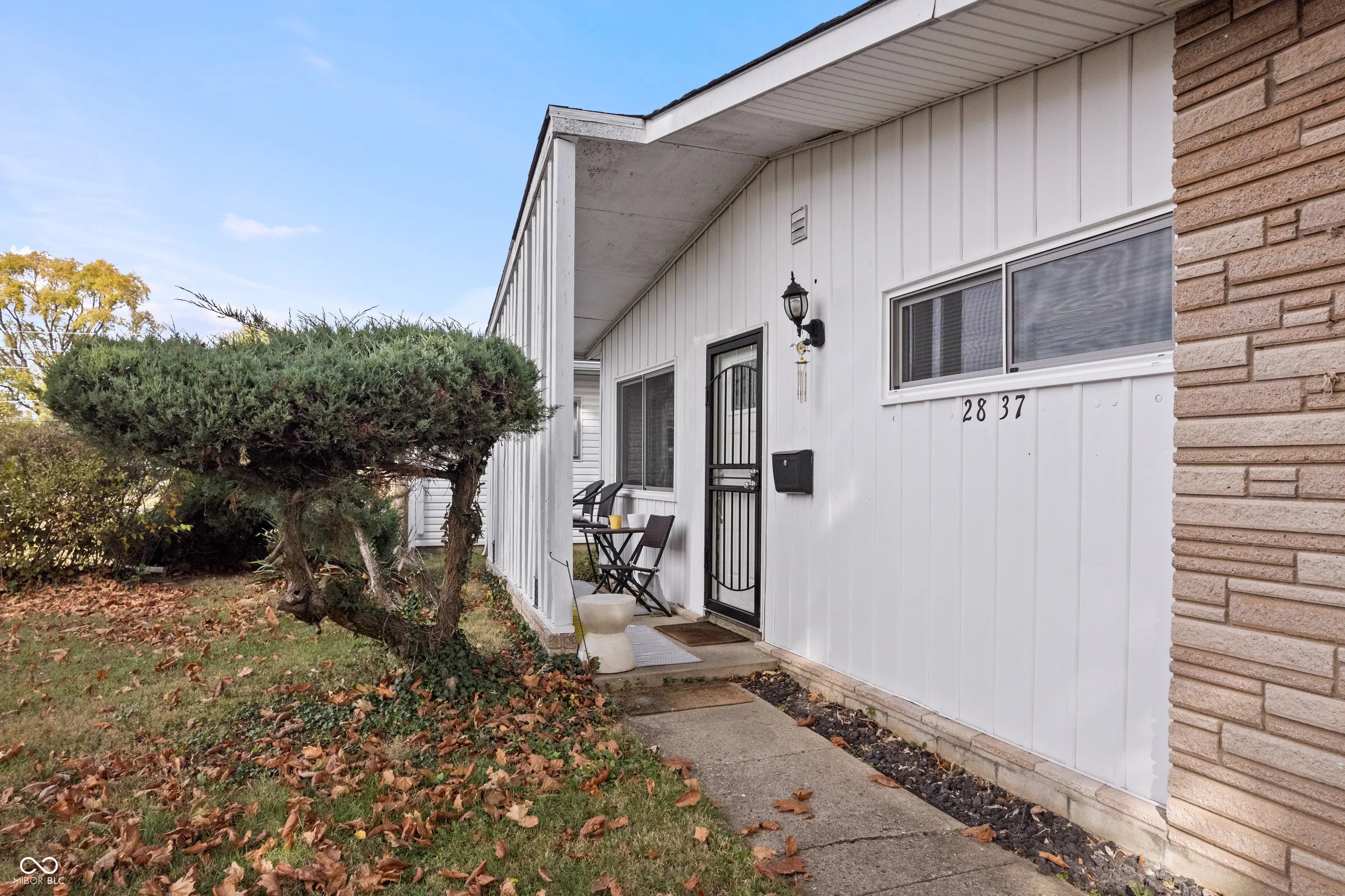 2837 Caroline Avenue MLS 22069392 Sangster Harrison photo 4