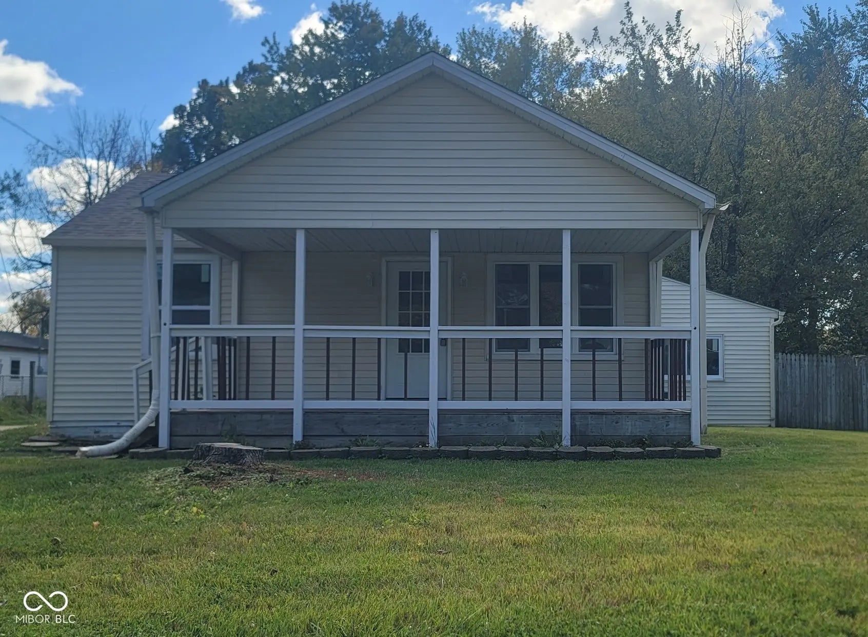 5123 Russell Lane, Greenwood