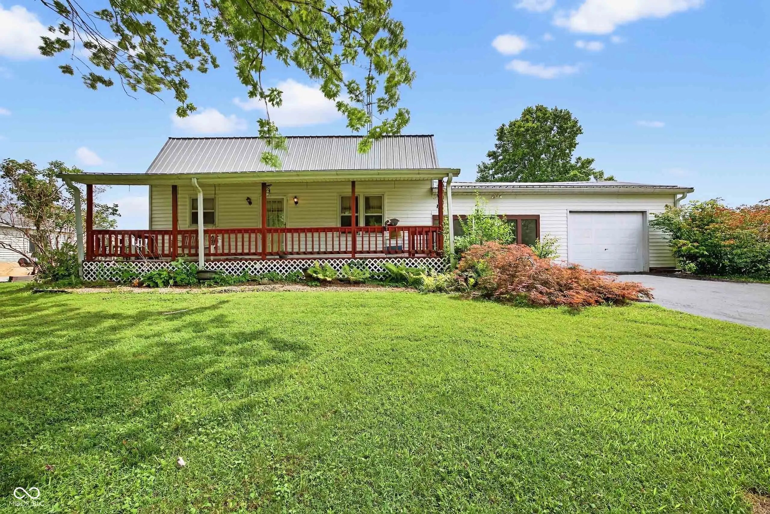 127 Hickory Heights Circle, Bedford