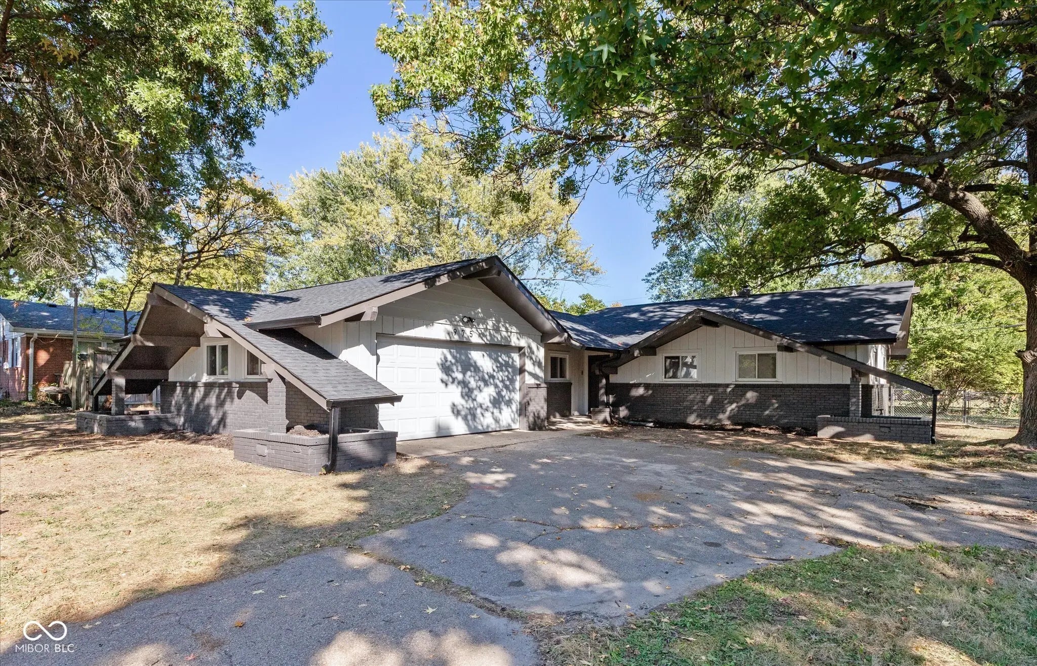 975 Burbank Road, Indianapolis