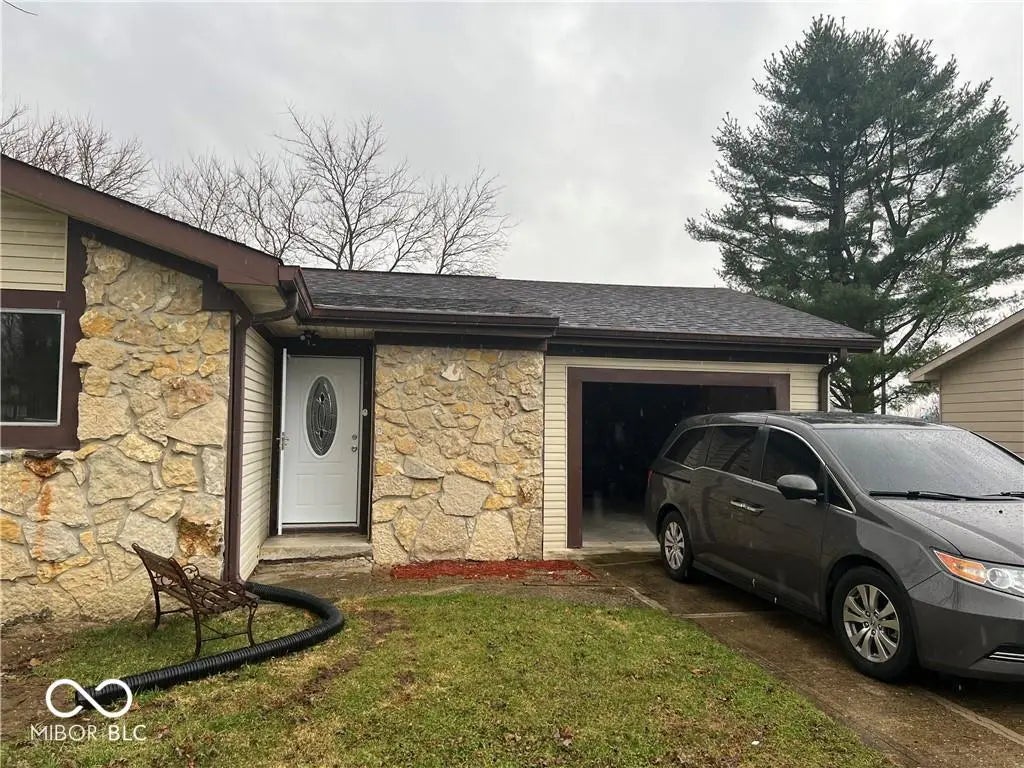 458 Sayre Drive, Greenwood