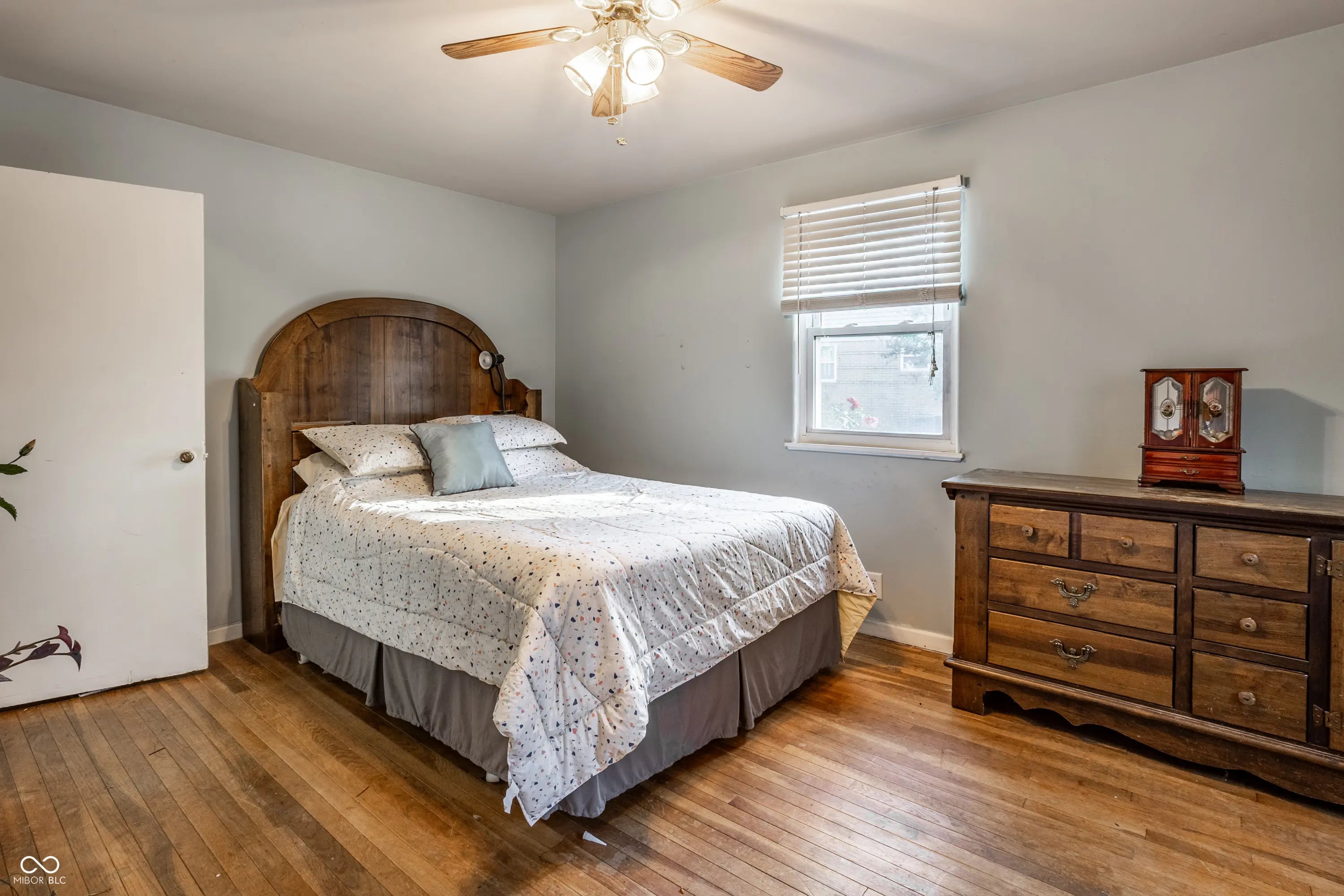3711 E 57th Street MLS 22069705 Wides 9th Add photo 18