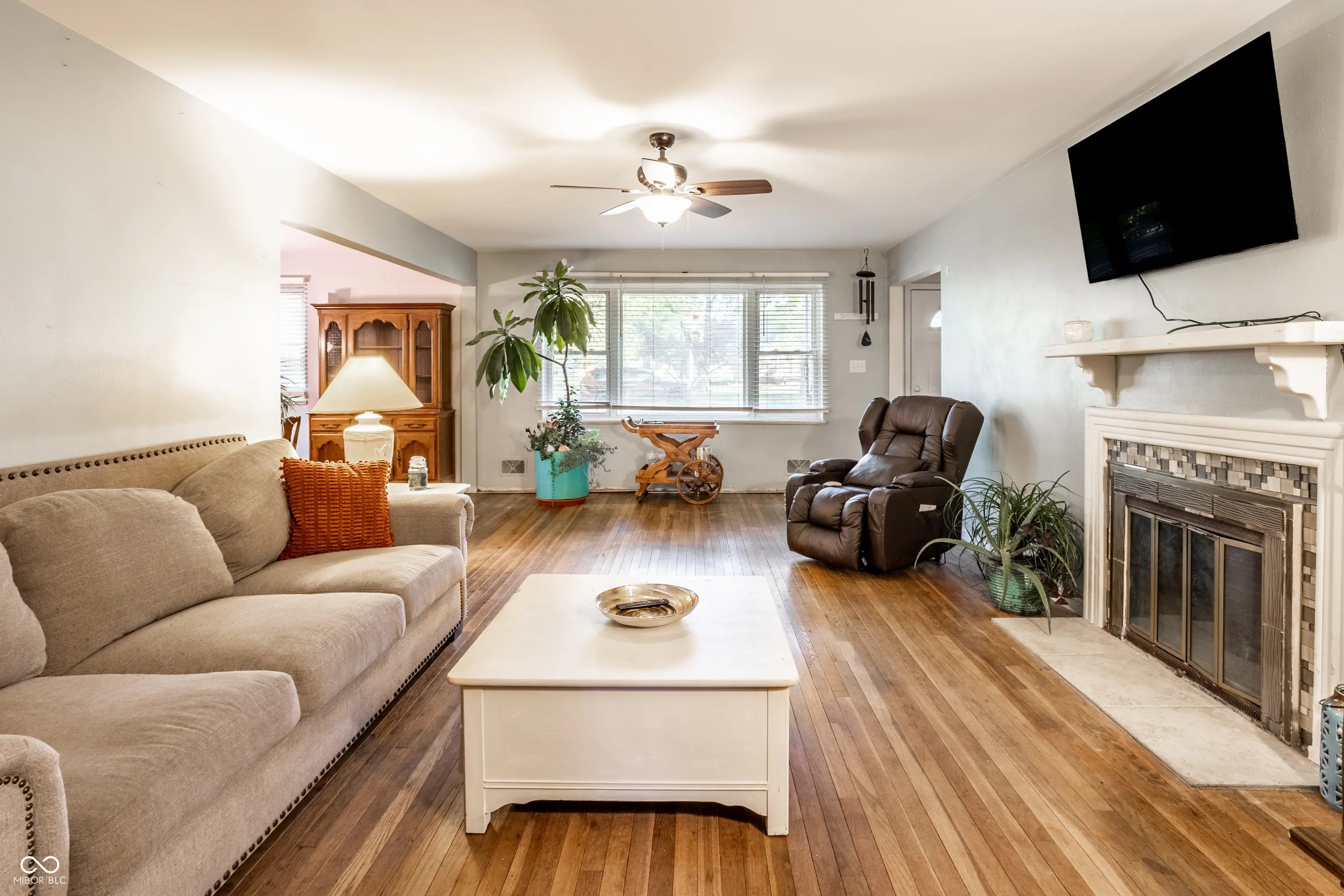 3711 E 57th Street MLS 22069705 Wides 9th Add photo 4