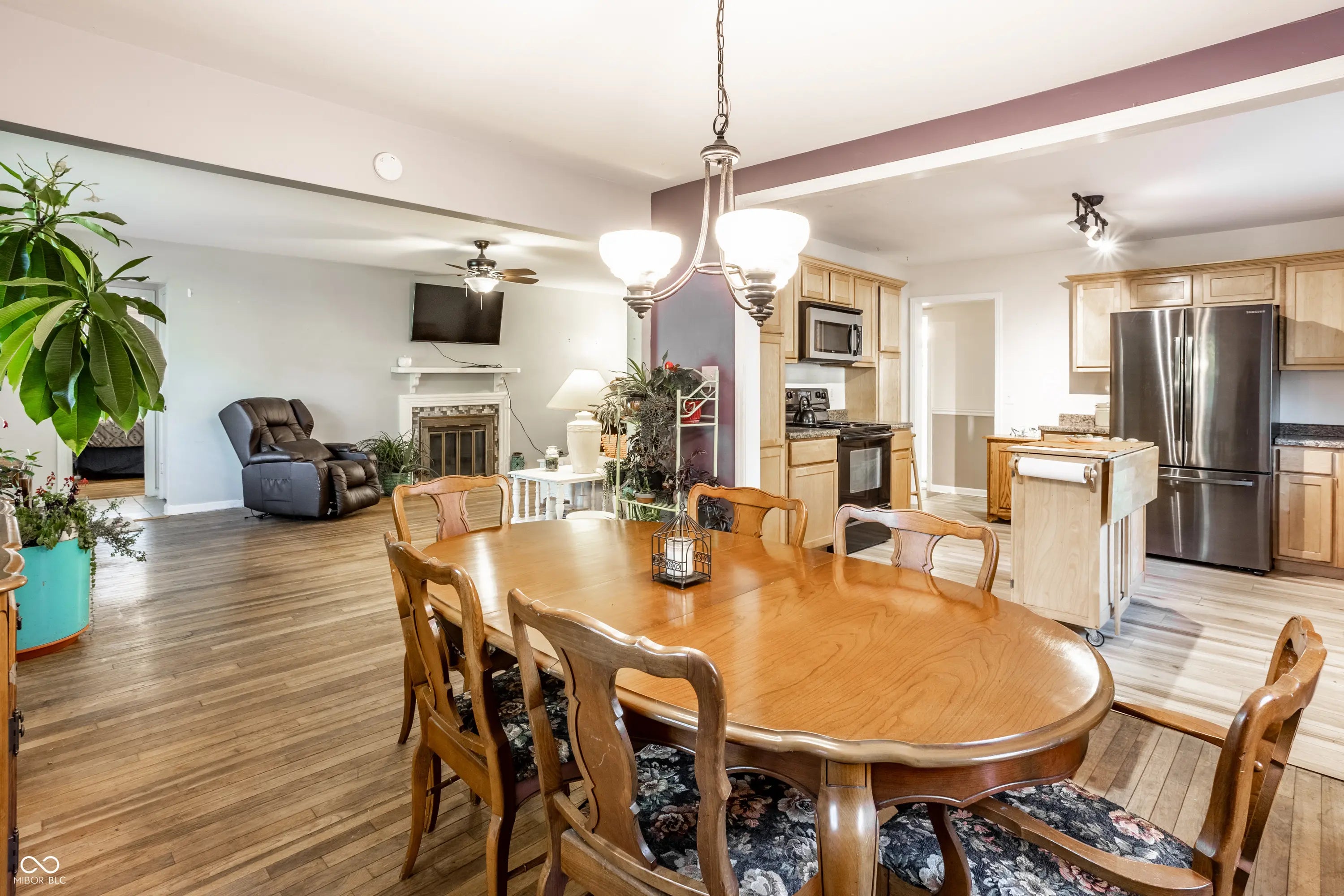 3711 E 57th Street MLS 22069705 Wides 9th Add photo 7