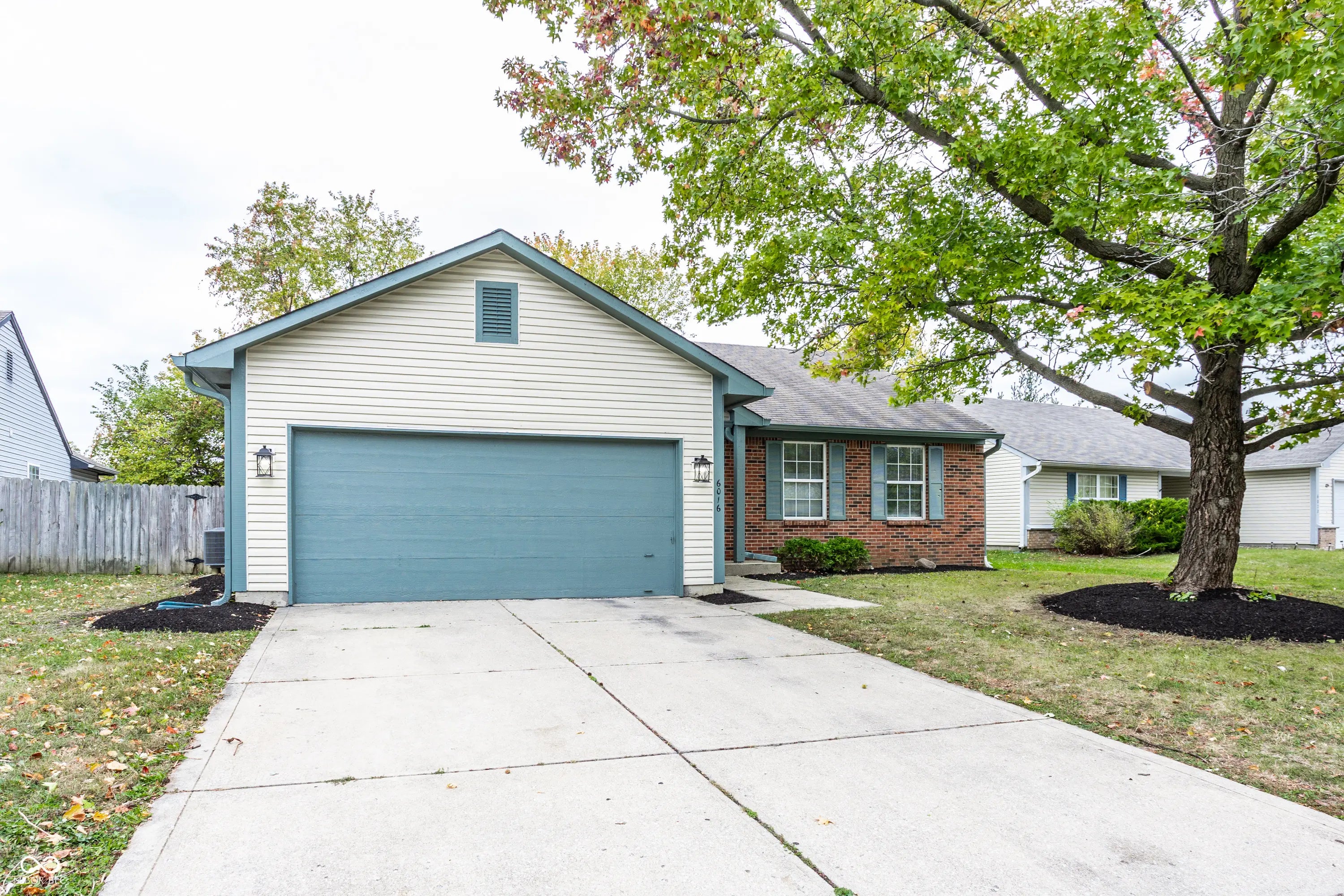 6016 Sycamore Forge Drive, Indianapolis
