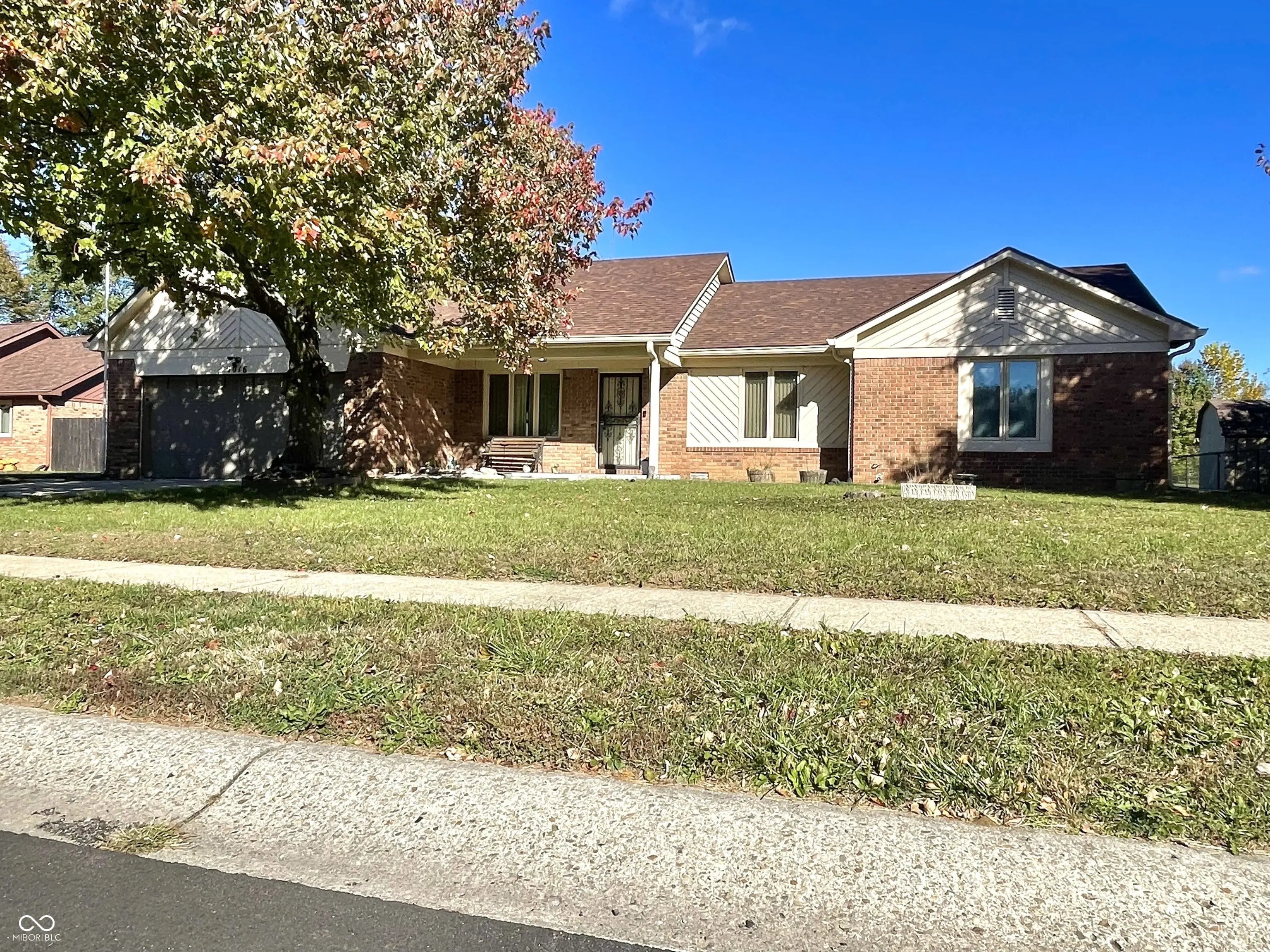 1016 Cedar Glen North Drive, Plainfield