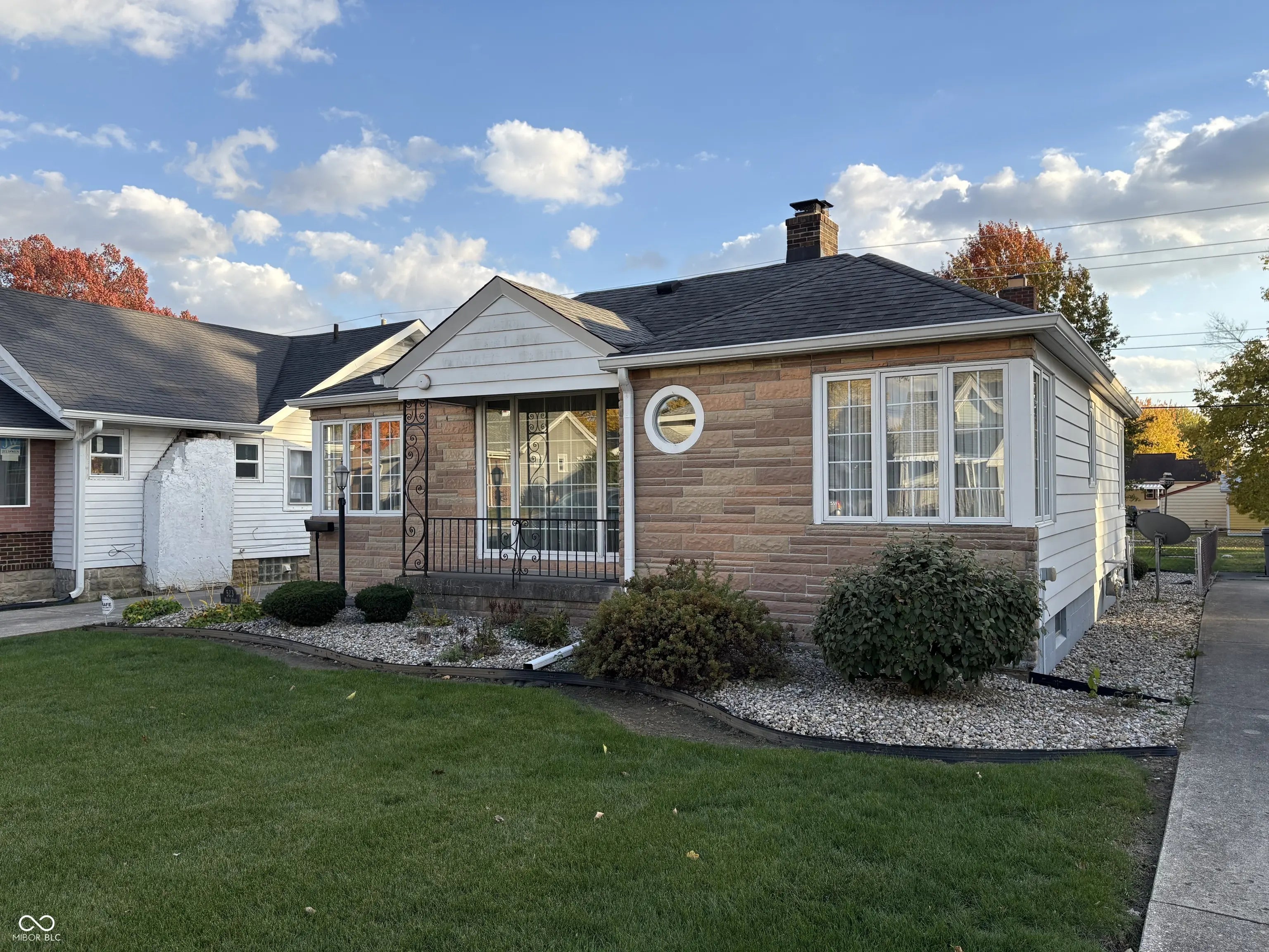 523 E Mills Avenue, Indianapolis