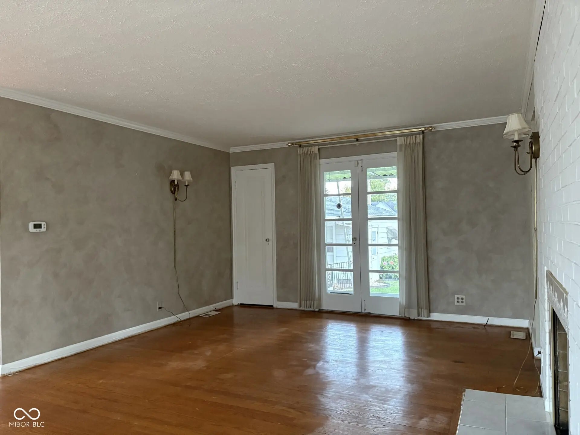 523 E Mills Avenue MLS 22069881 No Subdivision photo 7