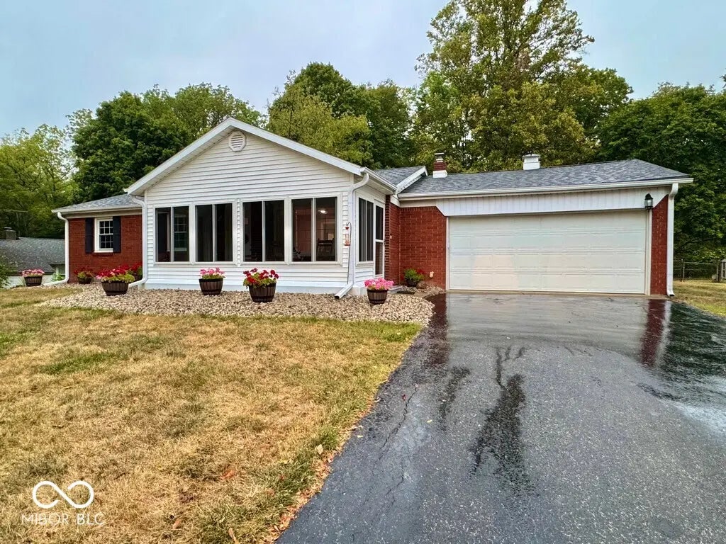 708 N Fairoaks Drive, New Castle