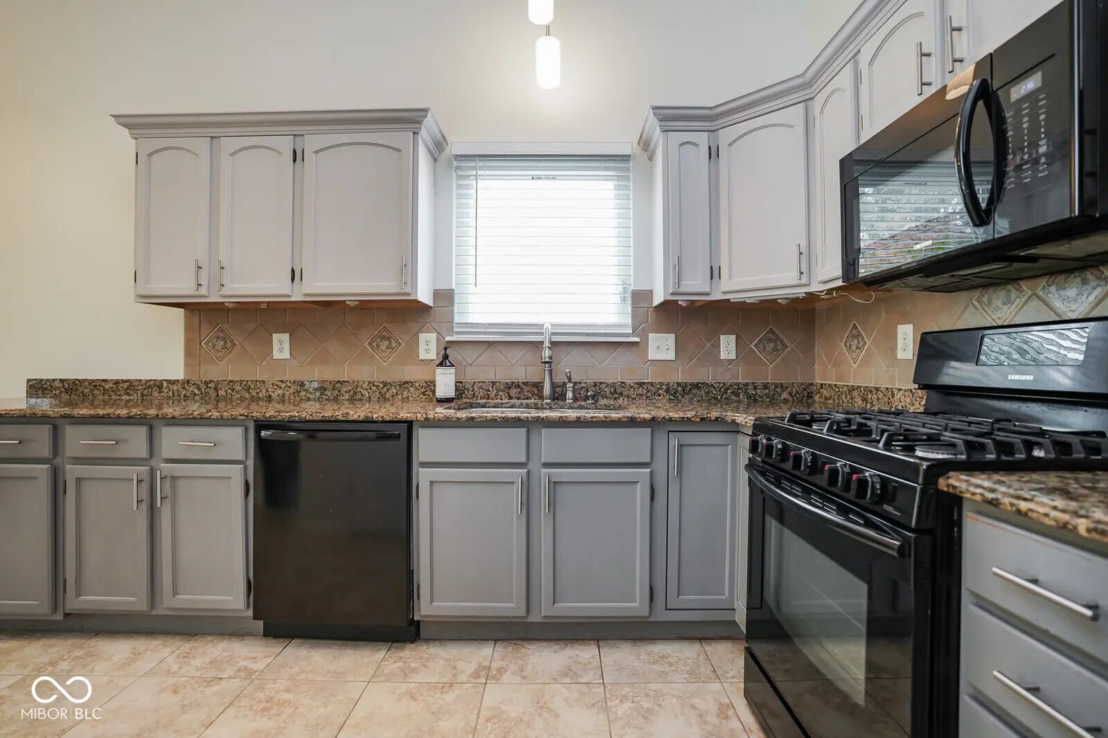 2328 Willowview Drive MLS 22069911 Greythorne photo 18