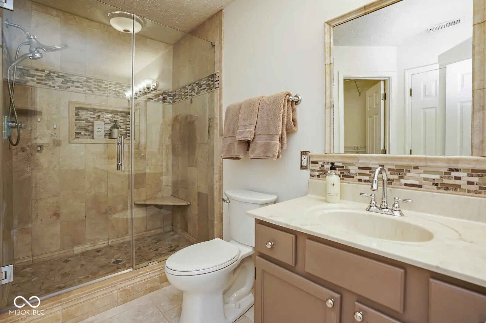 2328 Willowview Drive MLS 22069911 Greythorne photo 27