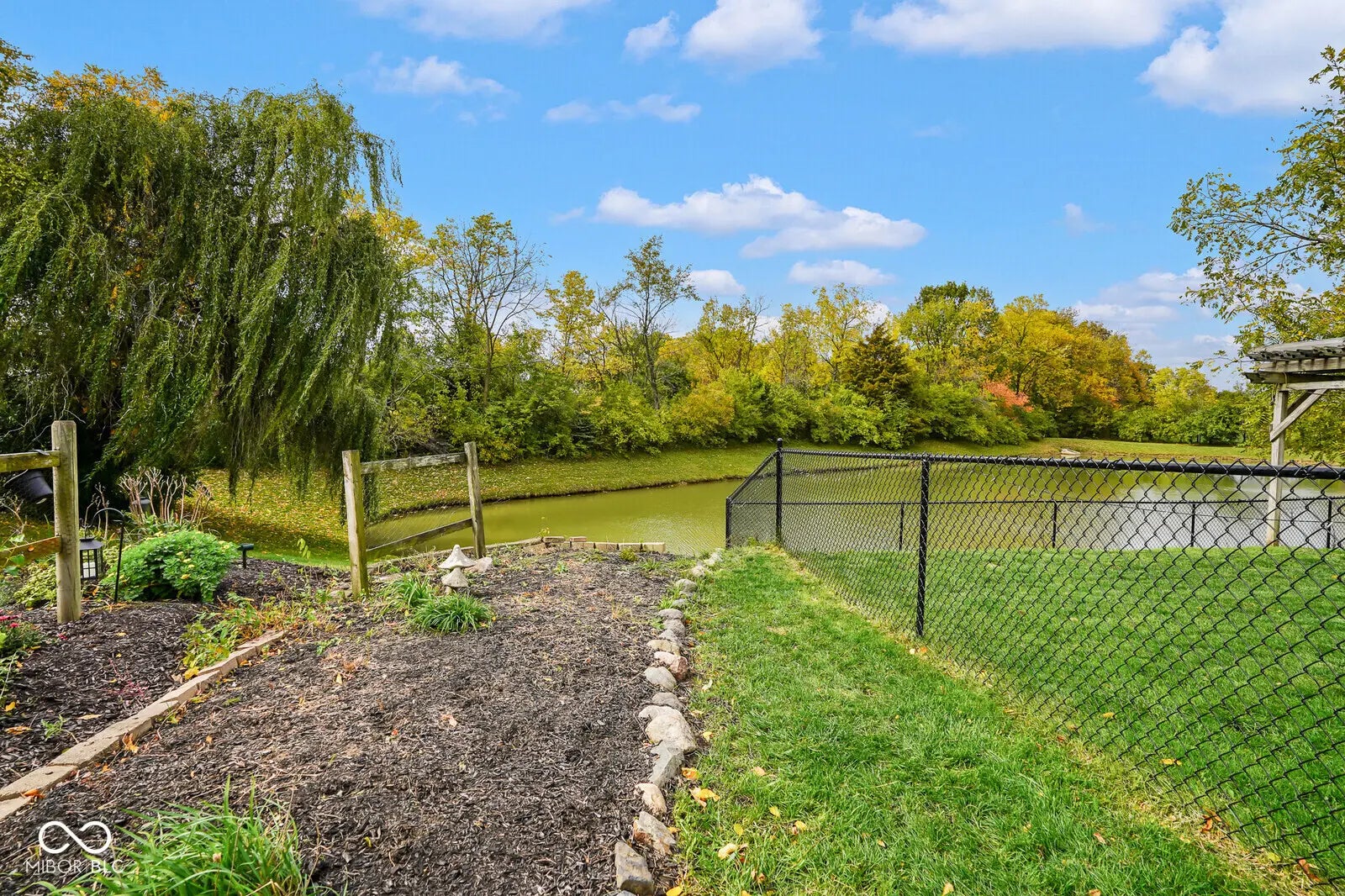 2328 Willowview Drive MLS 22069911 Greythorne photo 51