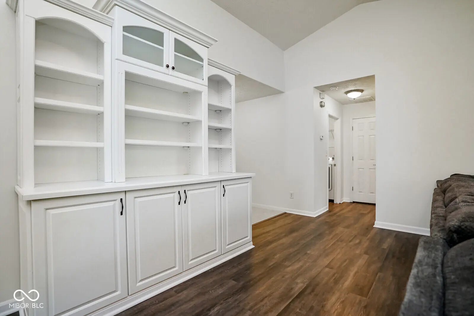 2328 Willowview Drive MLS 22069911 Greythorne photo 9