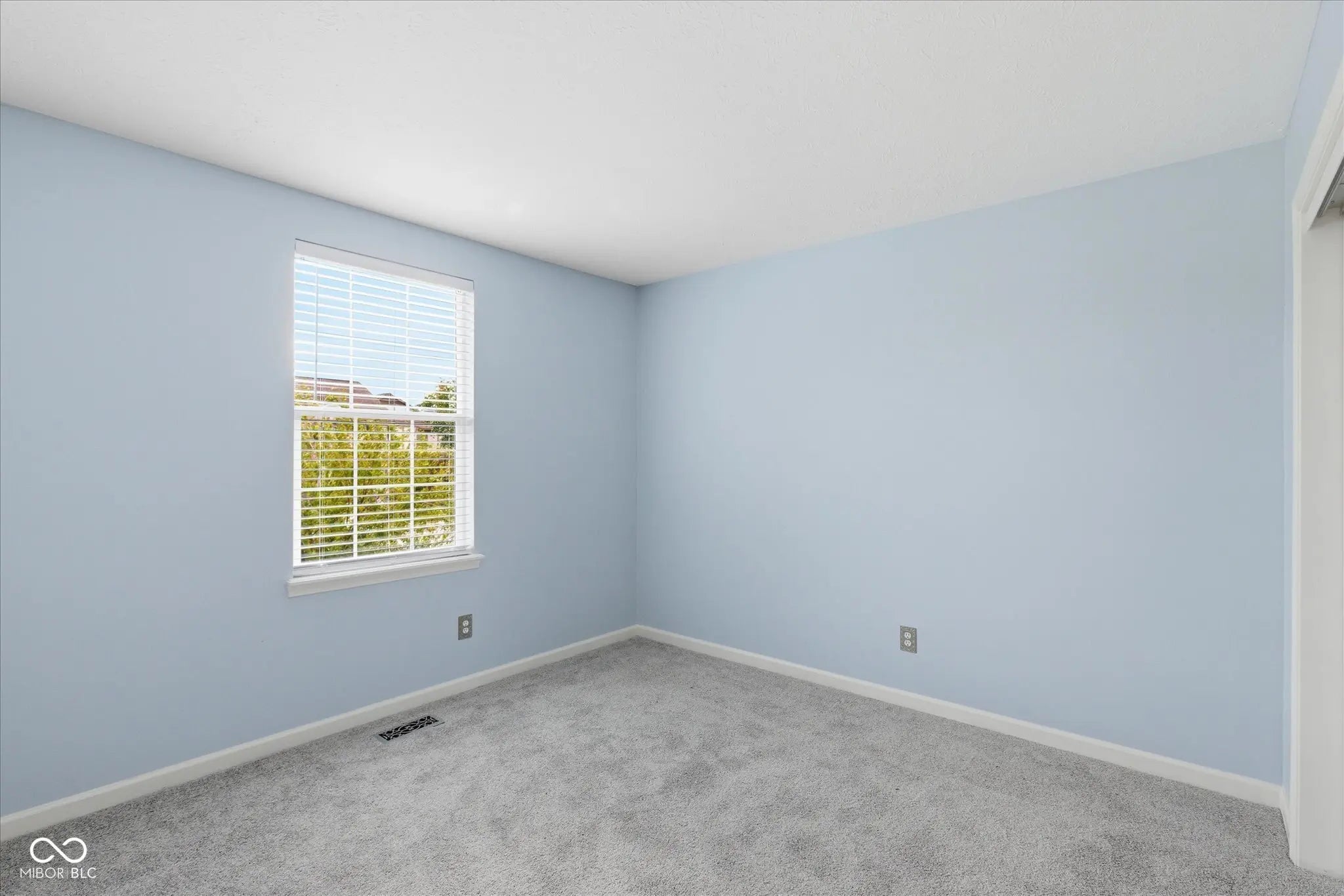 6319 Breezeway Court MLS 22069915 Cambridge Heights photo 16