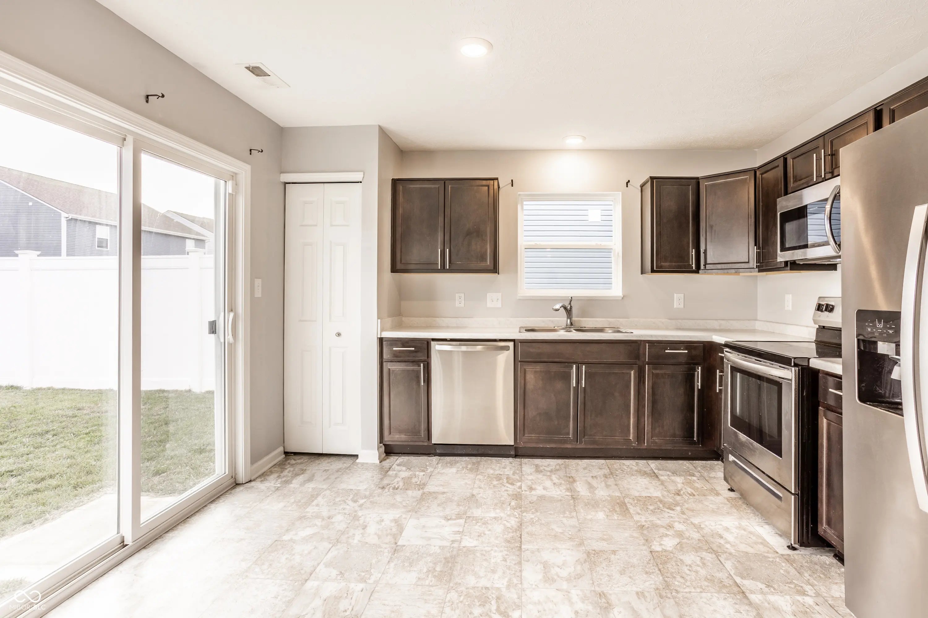 1447 Willow Tree Lane MLS 22069926 Maple Run photo 15