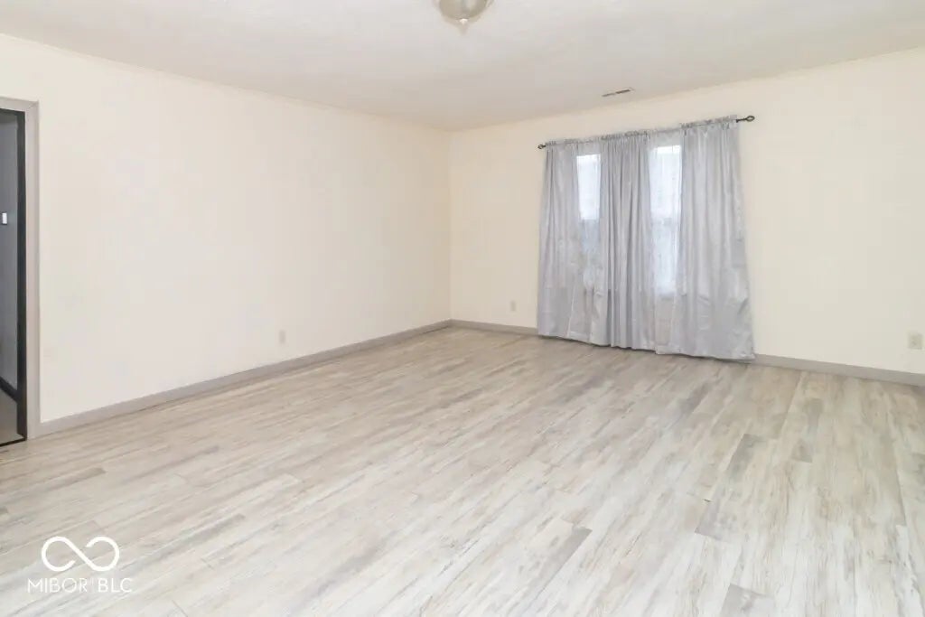 2820 Brown Street MLS 22069934 No Subdivision photo 5