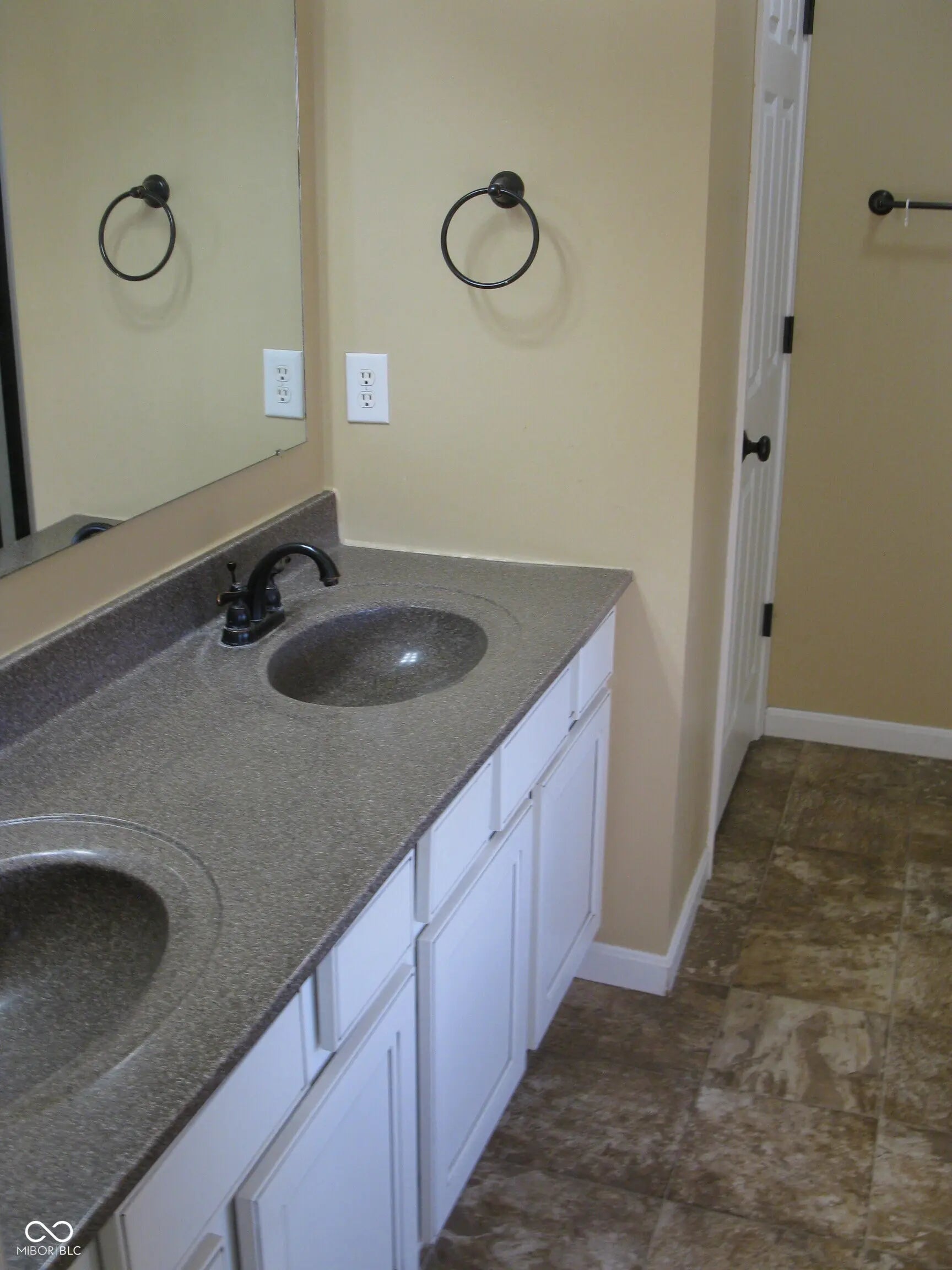 2220 Mcgregor Court MLS 22069961 Heathermor photo 15