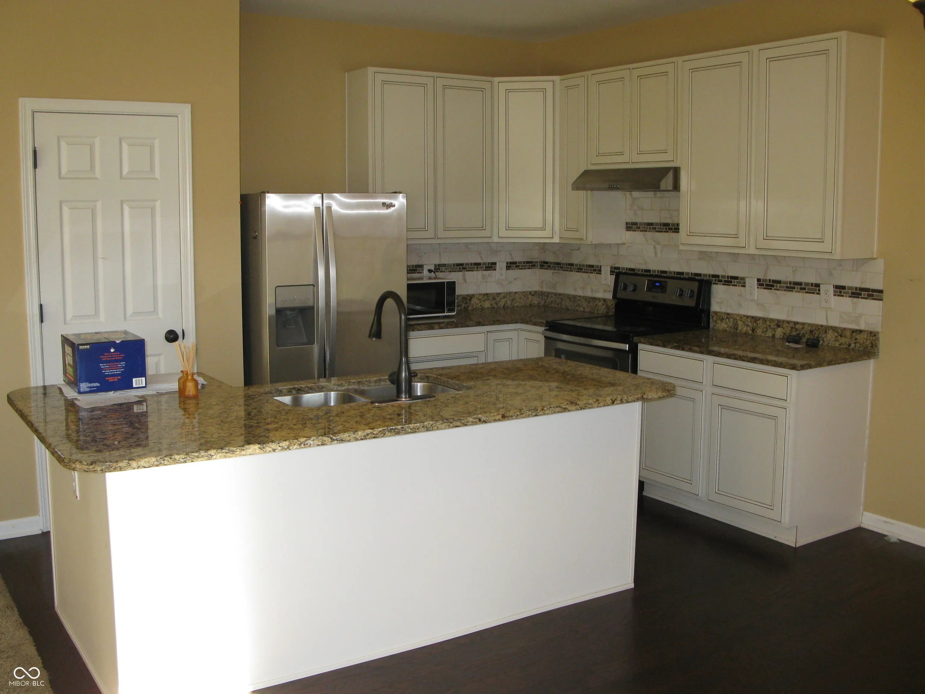 2220 Mcgregor Court MLS 22069961 Heathermor photo 2