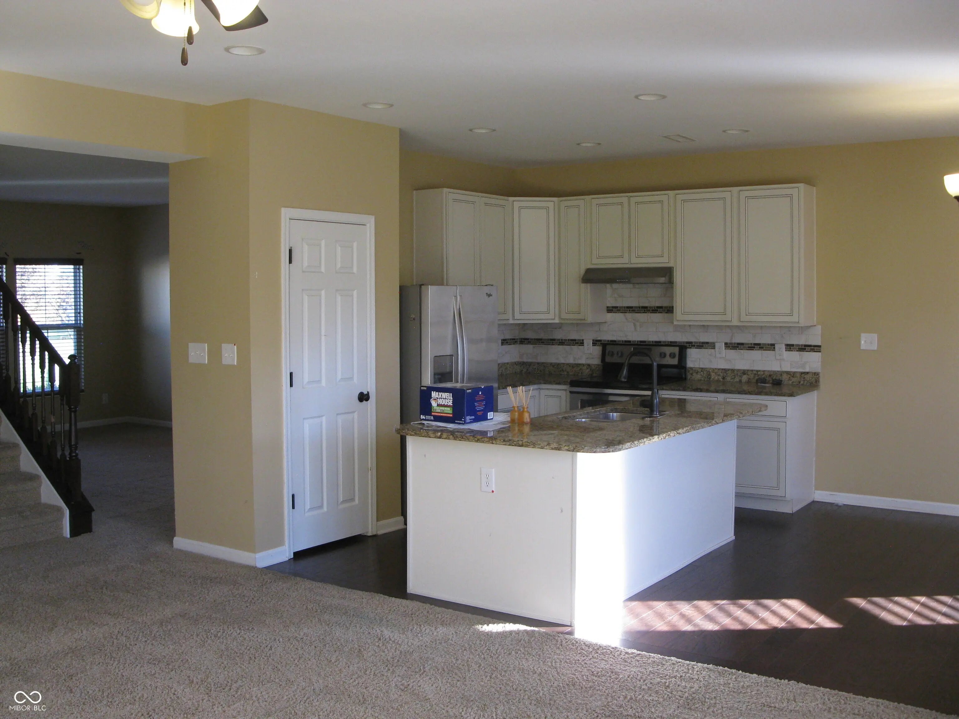 2220 Mcgregor Court MLS 22069961 Heathermor photo 3