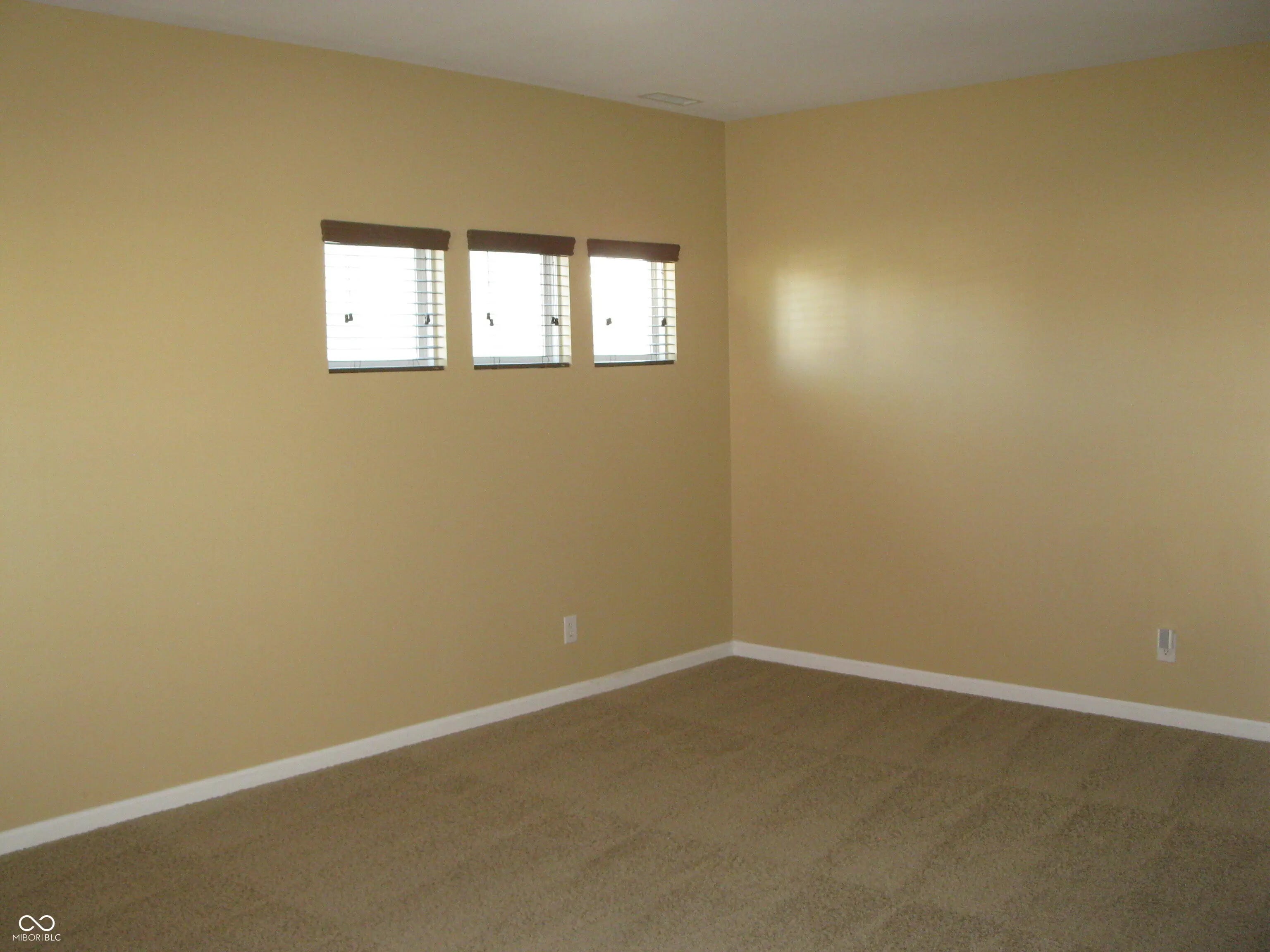 2220 Mcgregor Court MLS 22069961 Heathermor photo 4