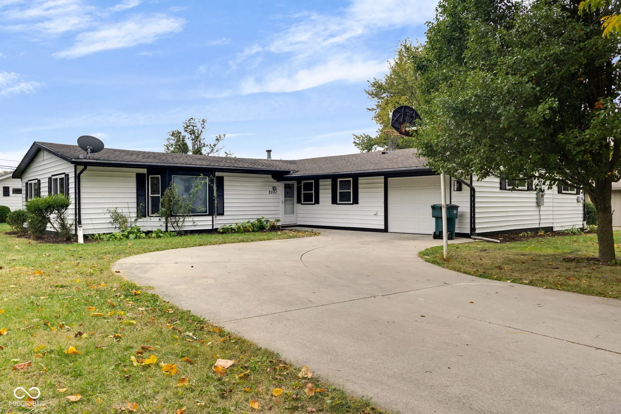 2001 W Woodmont Drive, Muncie