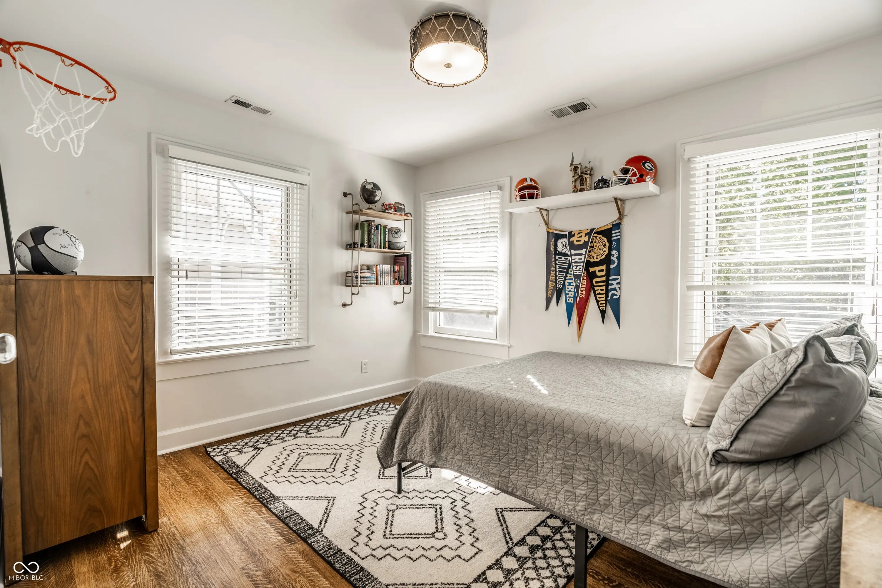 33 W 42nd Street MLS 22070099 Meridian Park photo 44