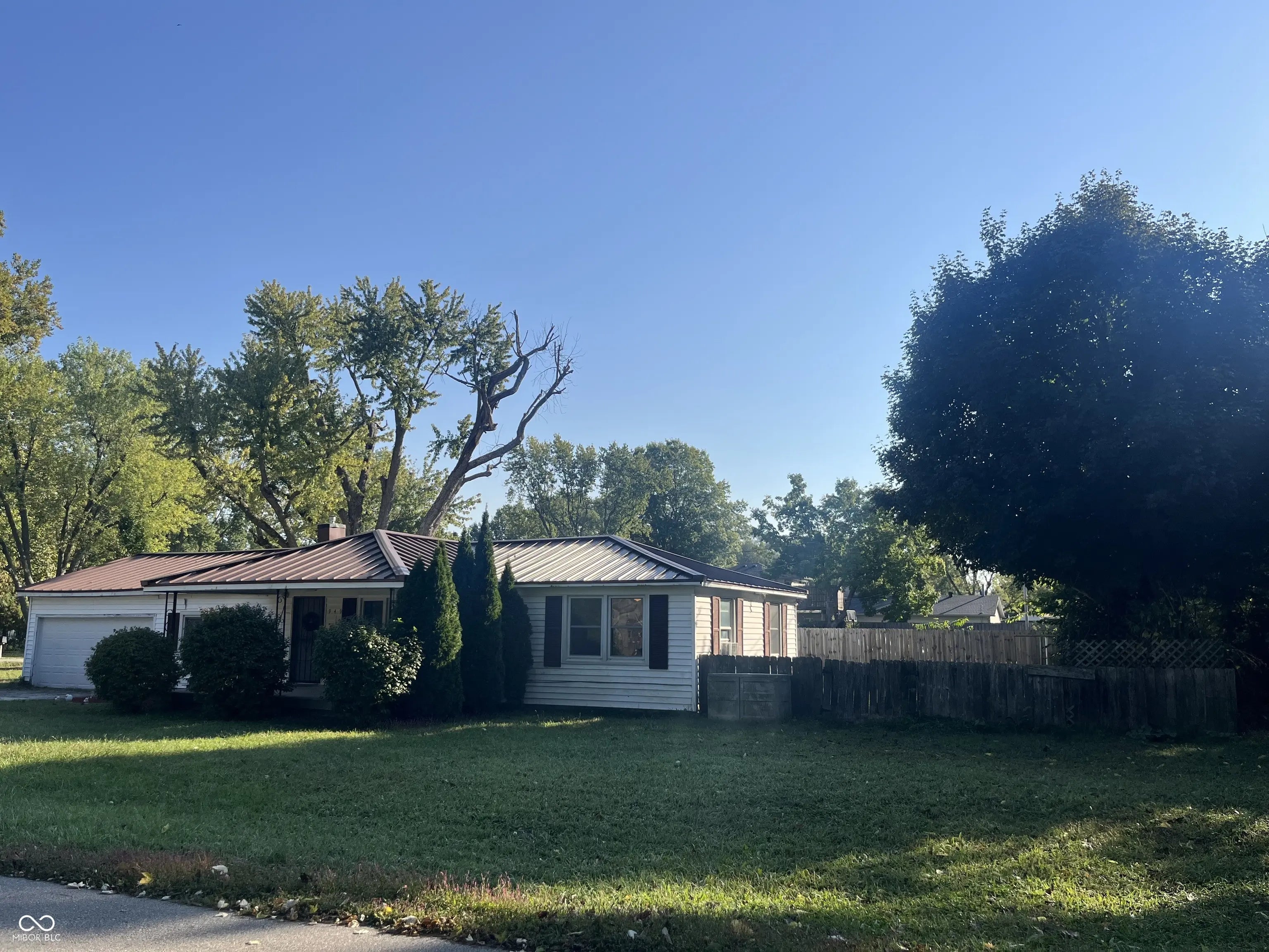949 Old Valley Drive, Greenwood