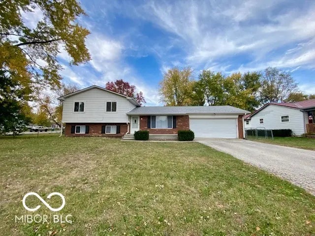 Photo of 9138 Broken Arrow Road Indianapolis, IN 46234