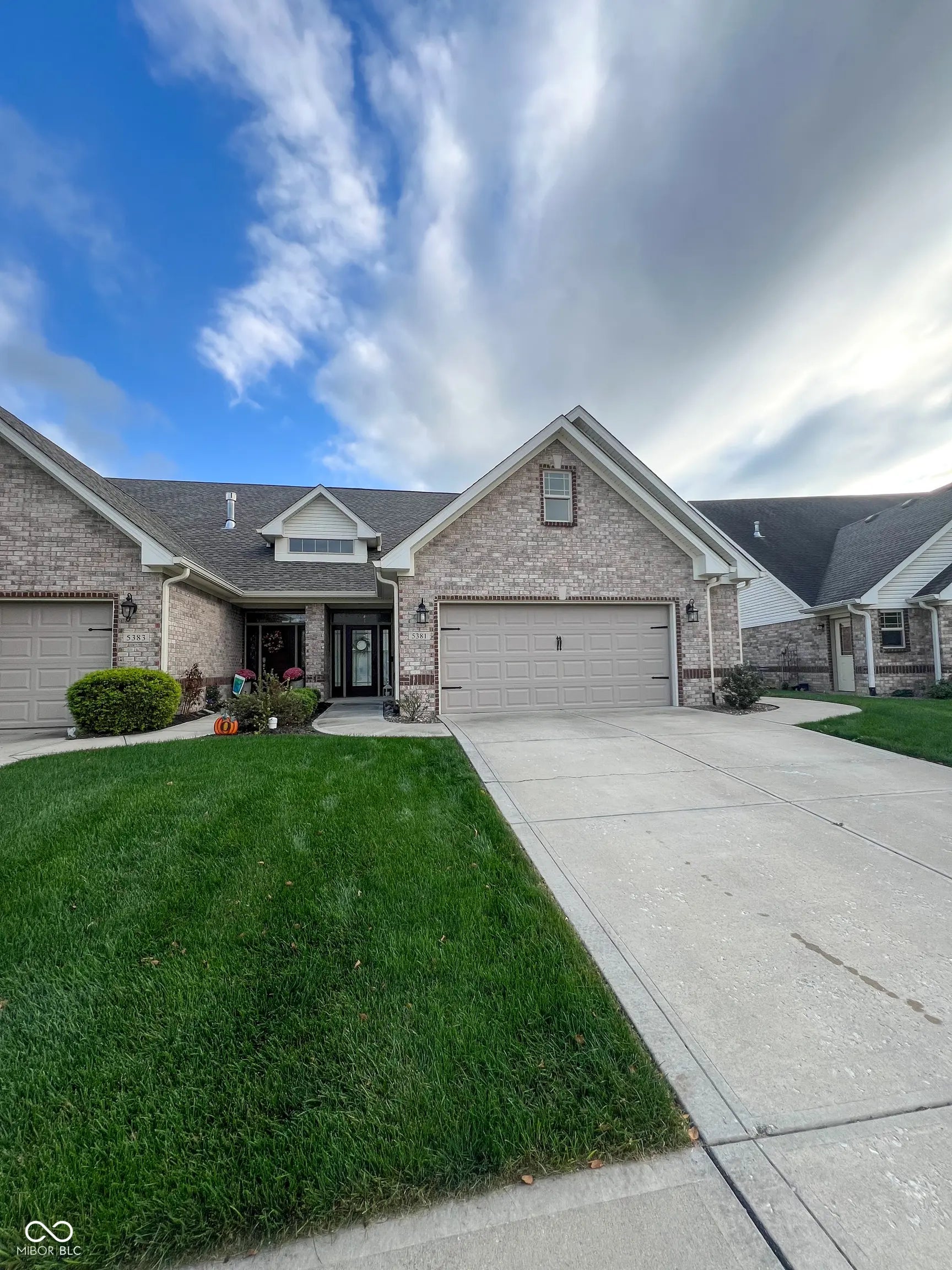 5381 Buckingham Lane, Plainfield