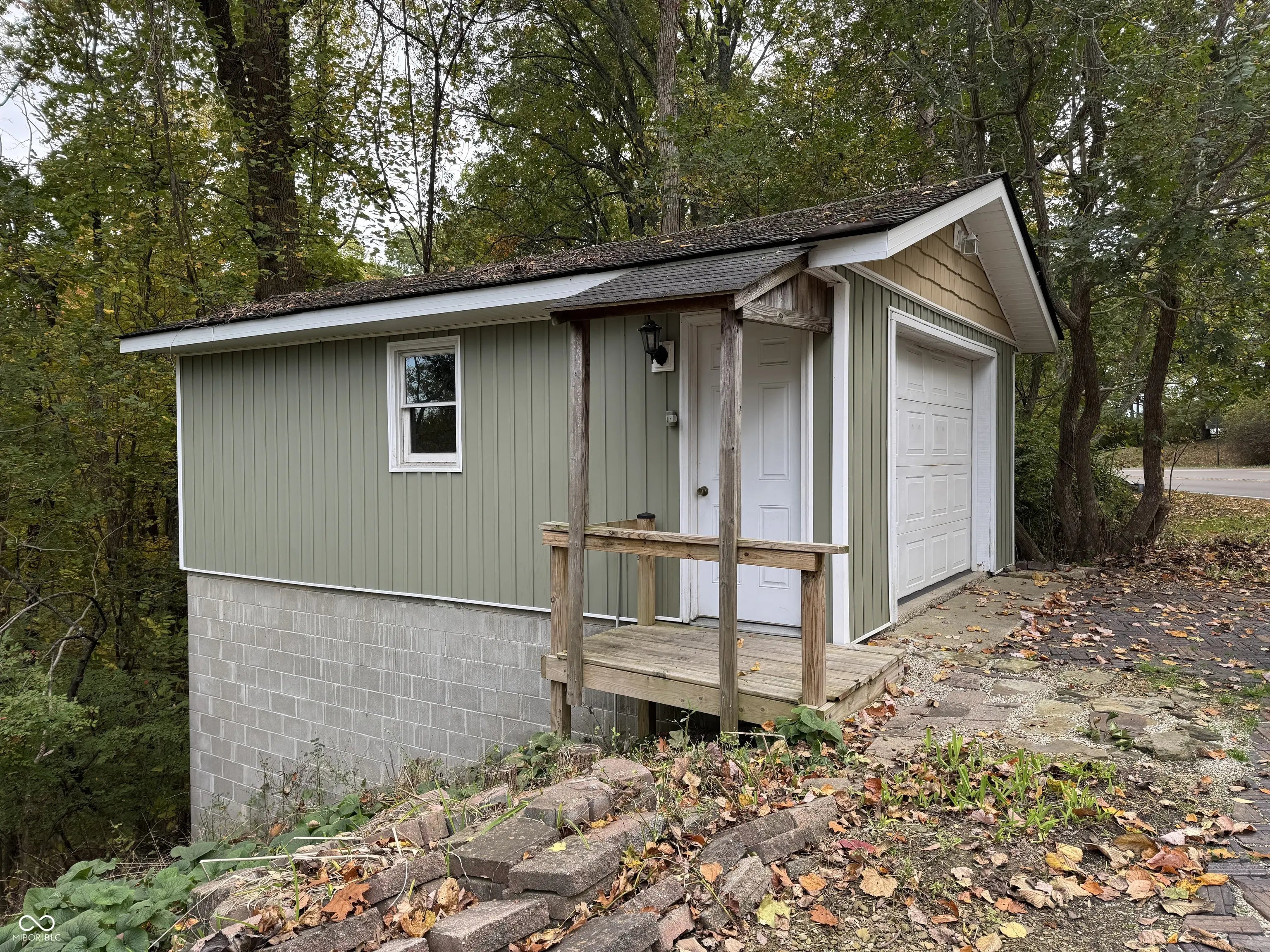 2533 State Road 135 N MLS 22070249 No Subdivision photo 6