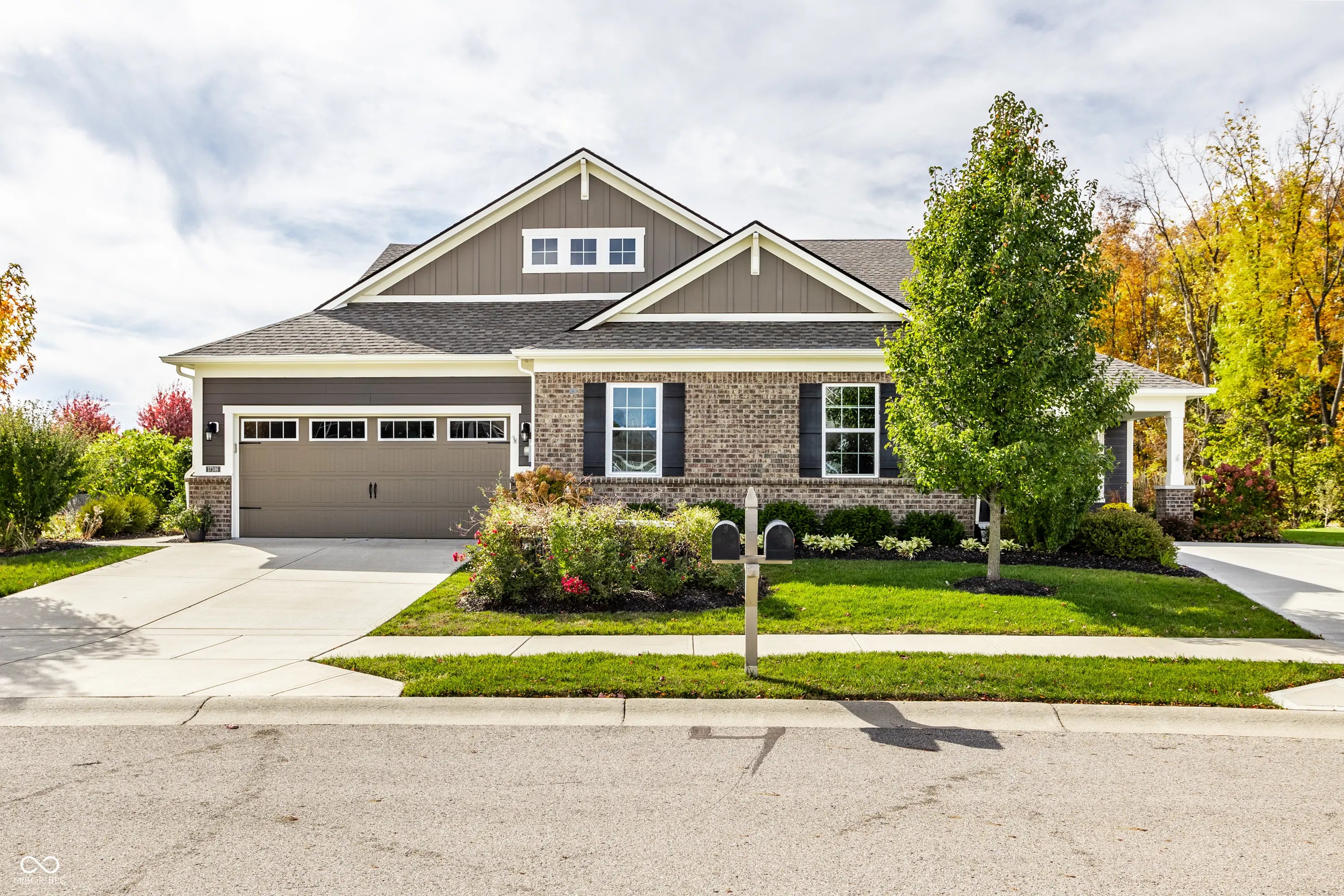 17346 Haxby Lane, Westfield