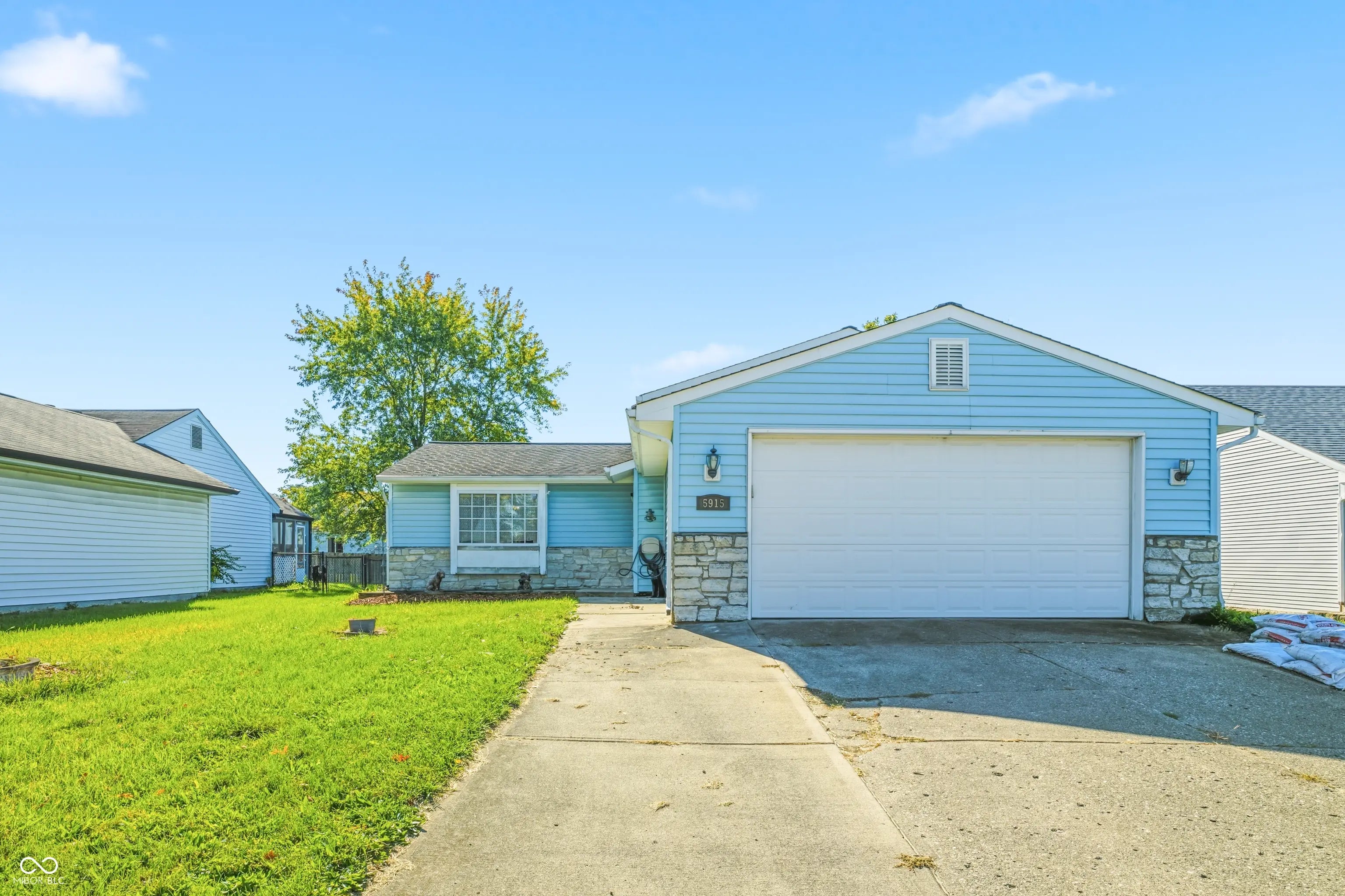Photo of 5915 Parterra Drive Indianapolis, IN 46237