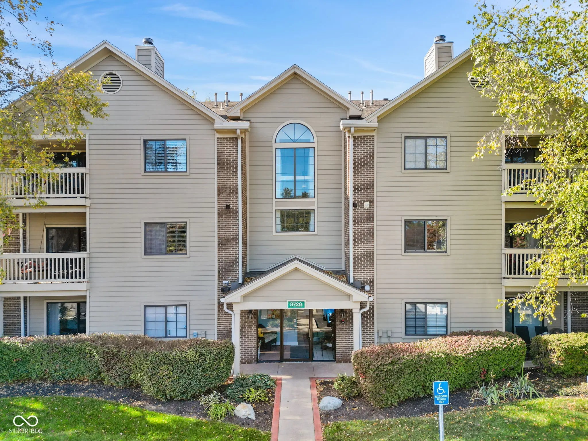 8720 Yardley Court 206, Indianapolis