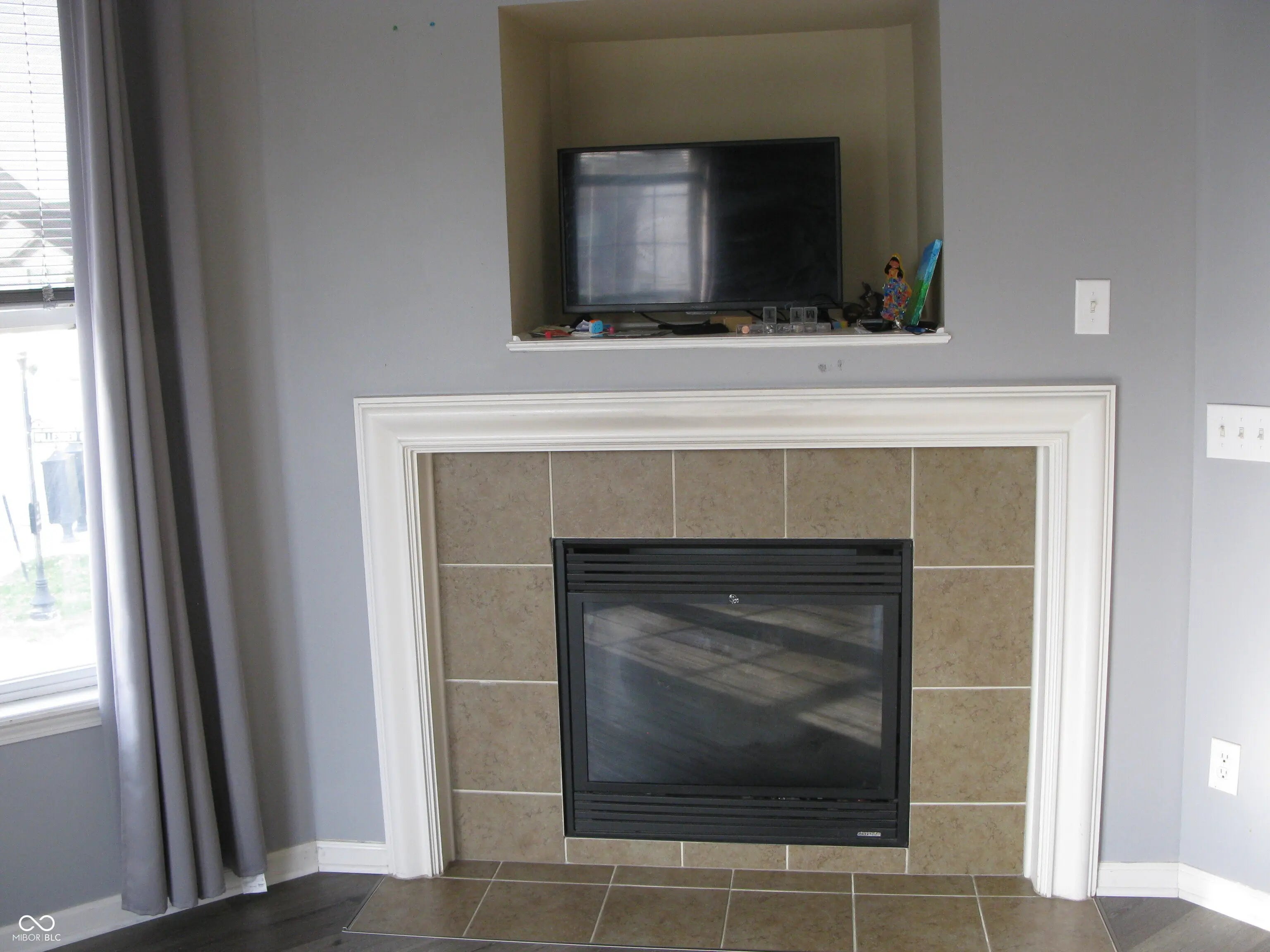 13896 Willesden Circle MLS 22070471 Avalon Of Fishers photo 3