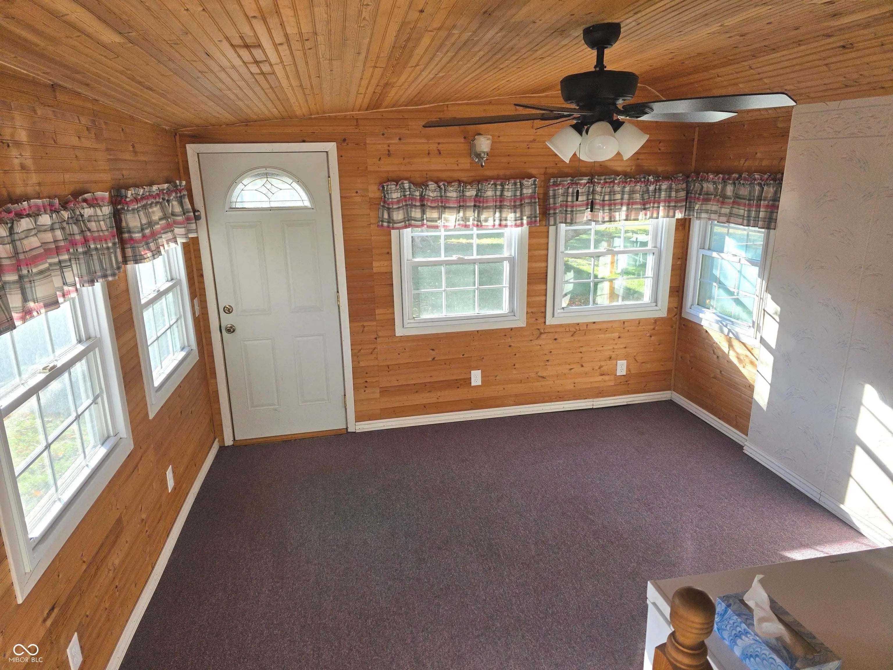 218 Maple Street MLS 22070472 K & W East photo 3