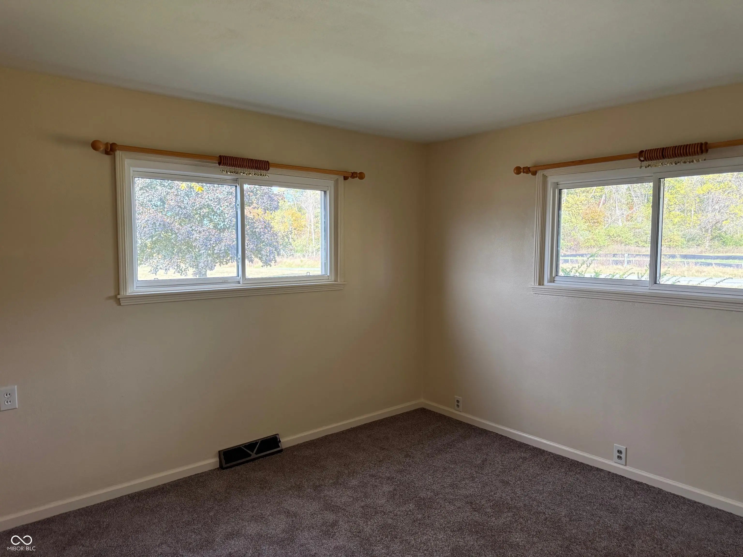 342 W County Road 250 S MLS 22070496 No Subdivision photo 11