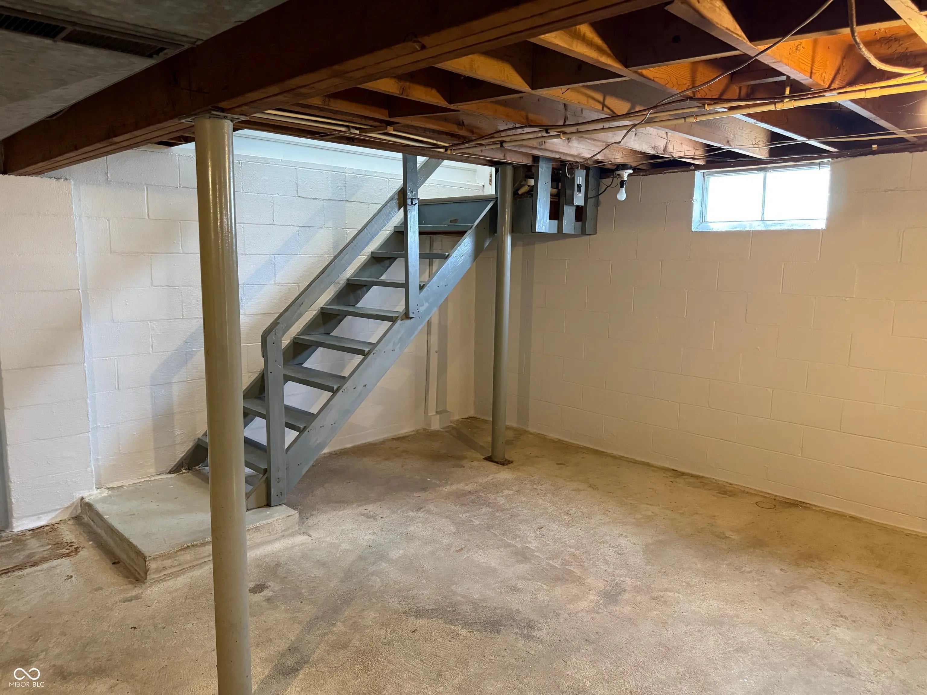 342 W County Road 250 S MLS 22070496 No Subdivision photo 17