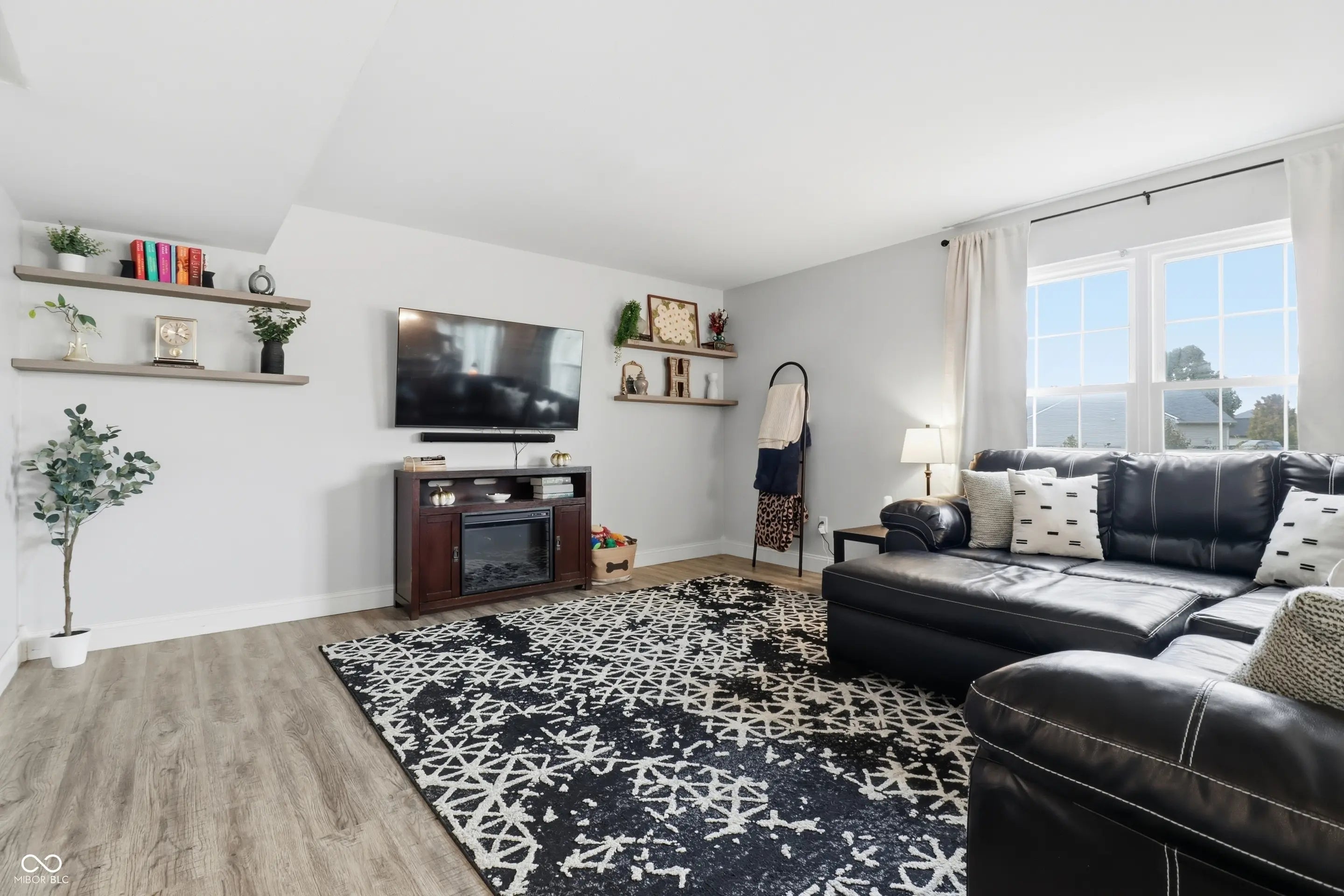 1137 Chateaugay Court MLS 22070504 Hilltop Farms photo 7