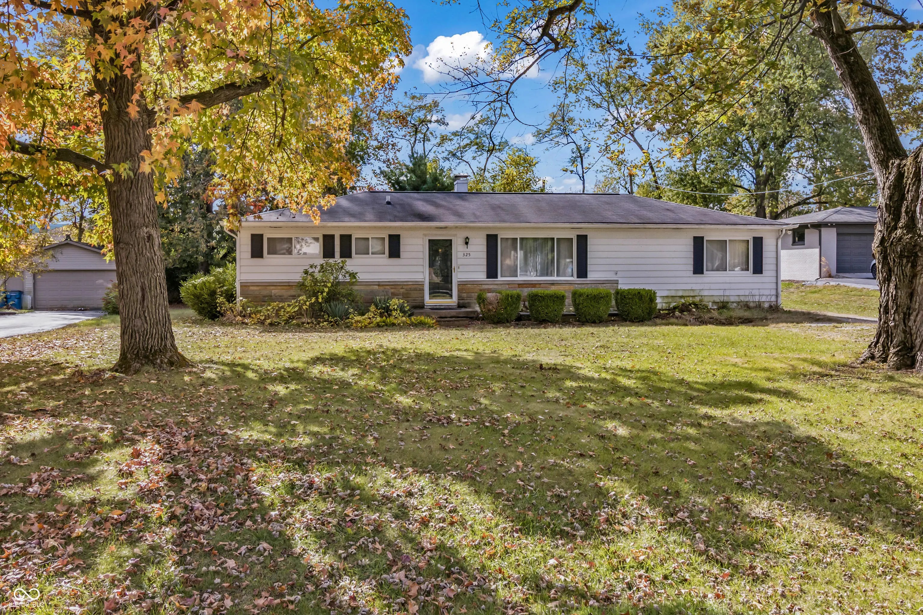 Photo of 325 Shoshone Drive Carmel, IN 46032