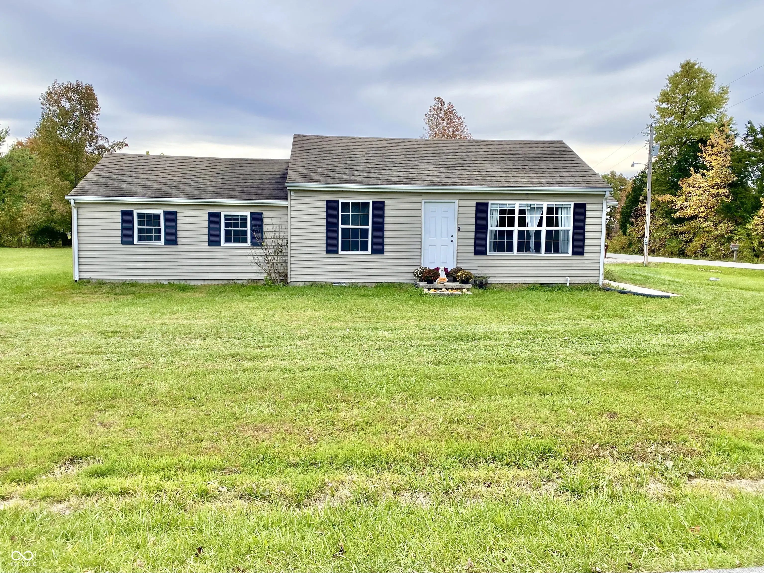 Photo of 1740 S County Road 600 E Butlerville, IN 47223