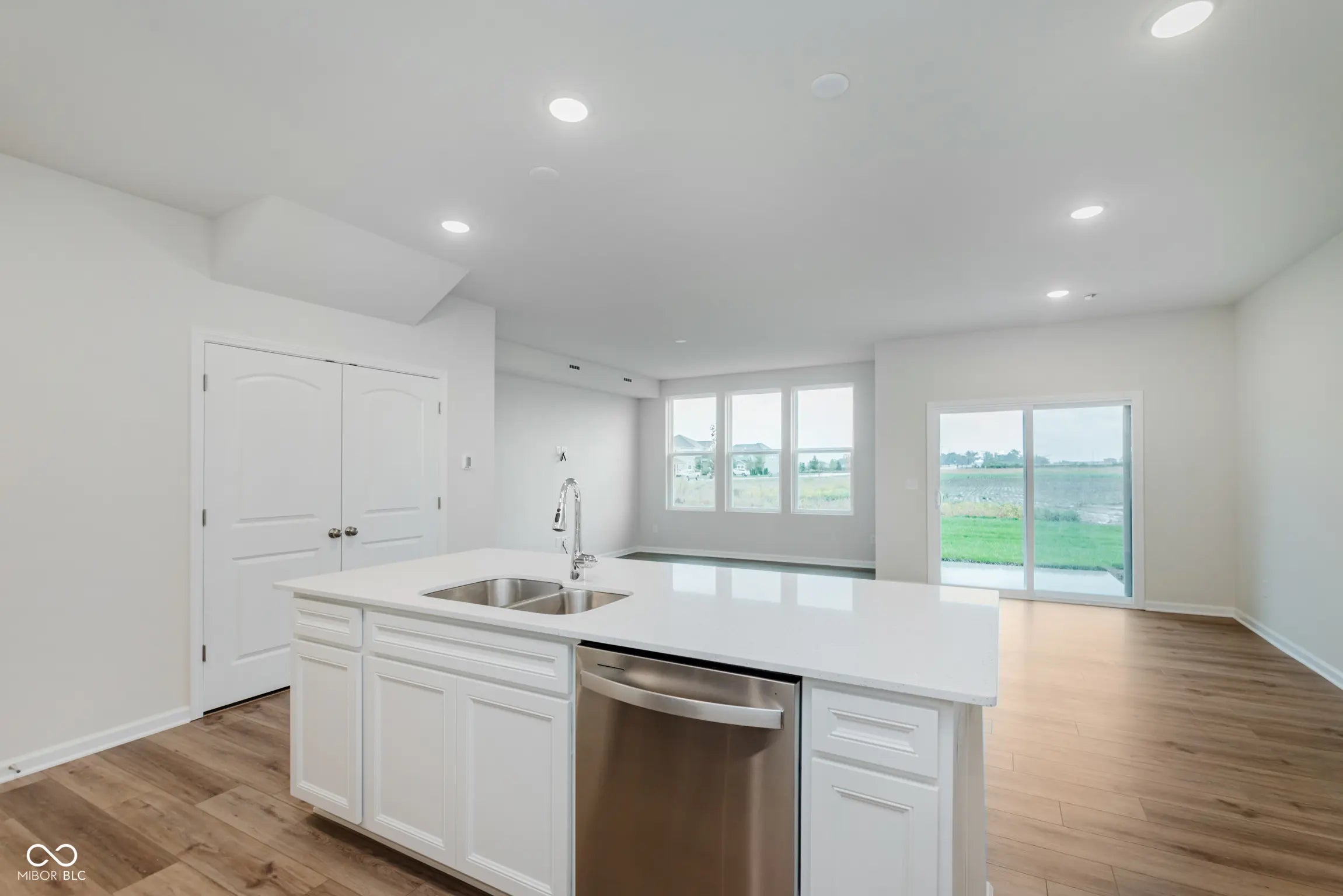 614 Garrow Drive MLS 22070597 Lancaster photo 3