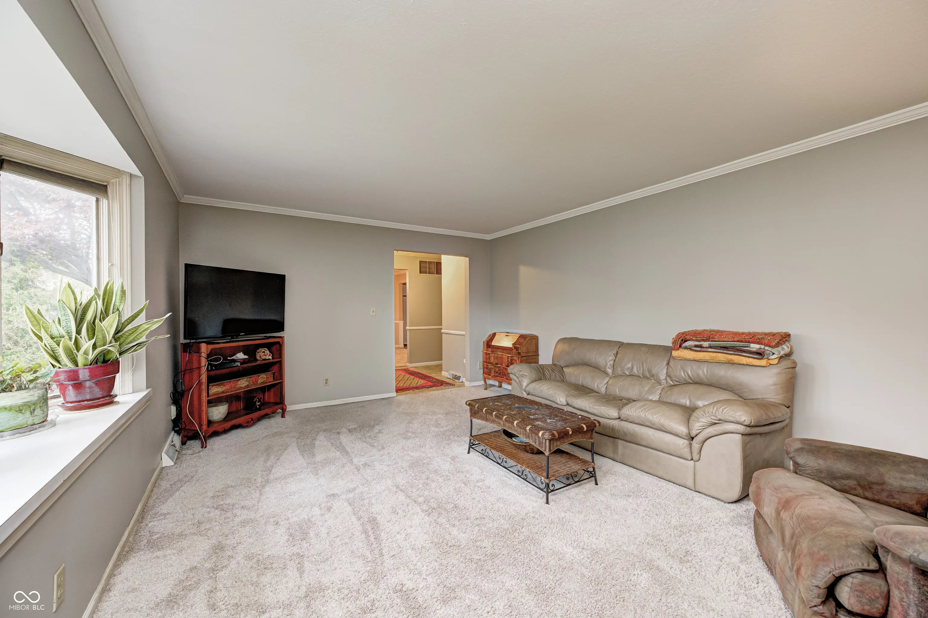 645 Masten Street MLS 22070692 Jordans photo 4