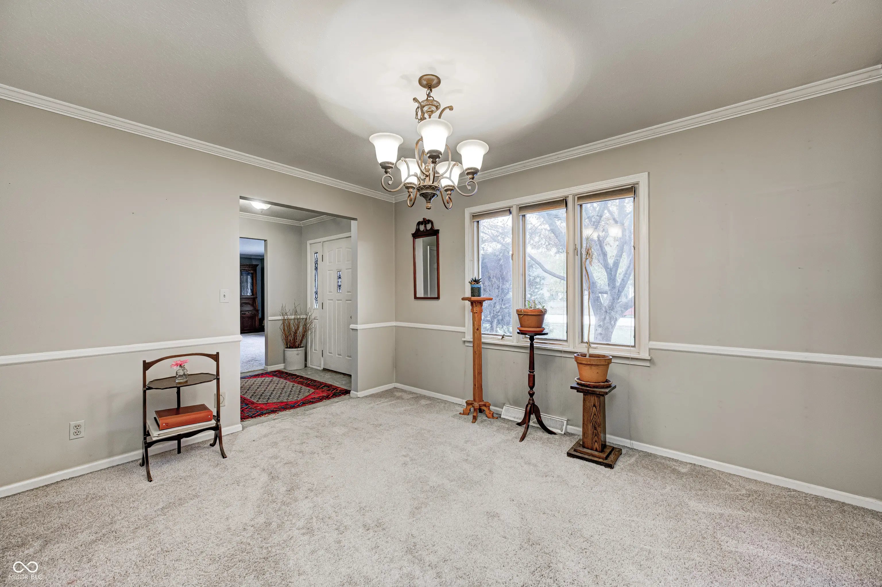 645 Masten Street MLS 22070692 Jordans photo 5