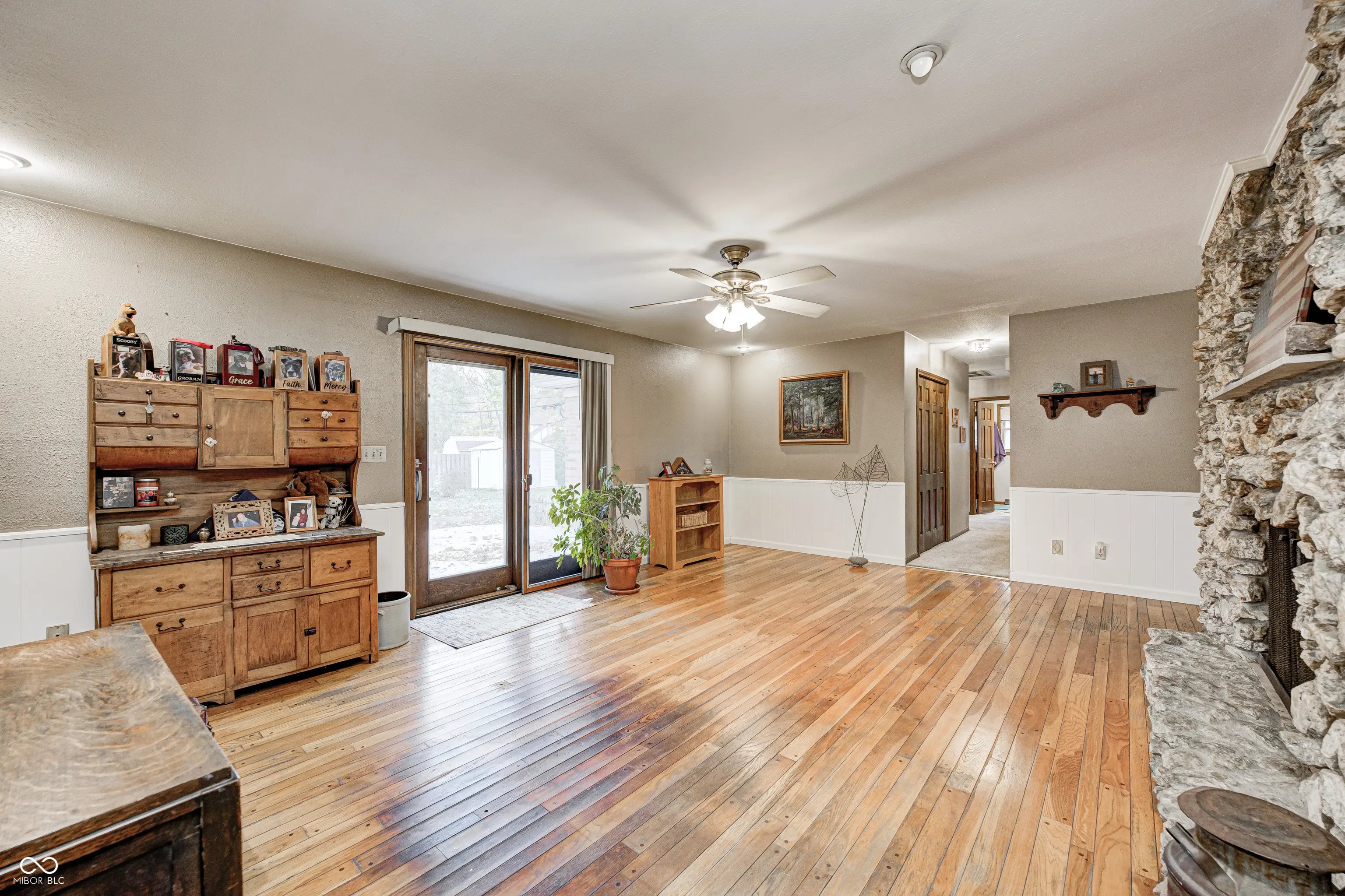 645 Masten Street MLS 22070692 Jordans photo 7