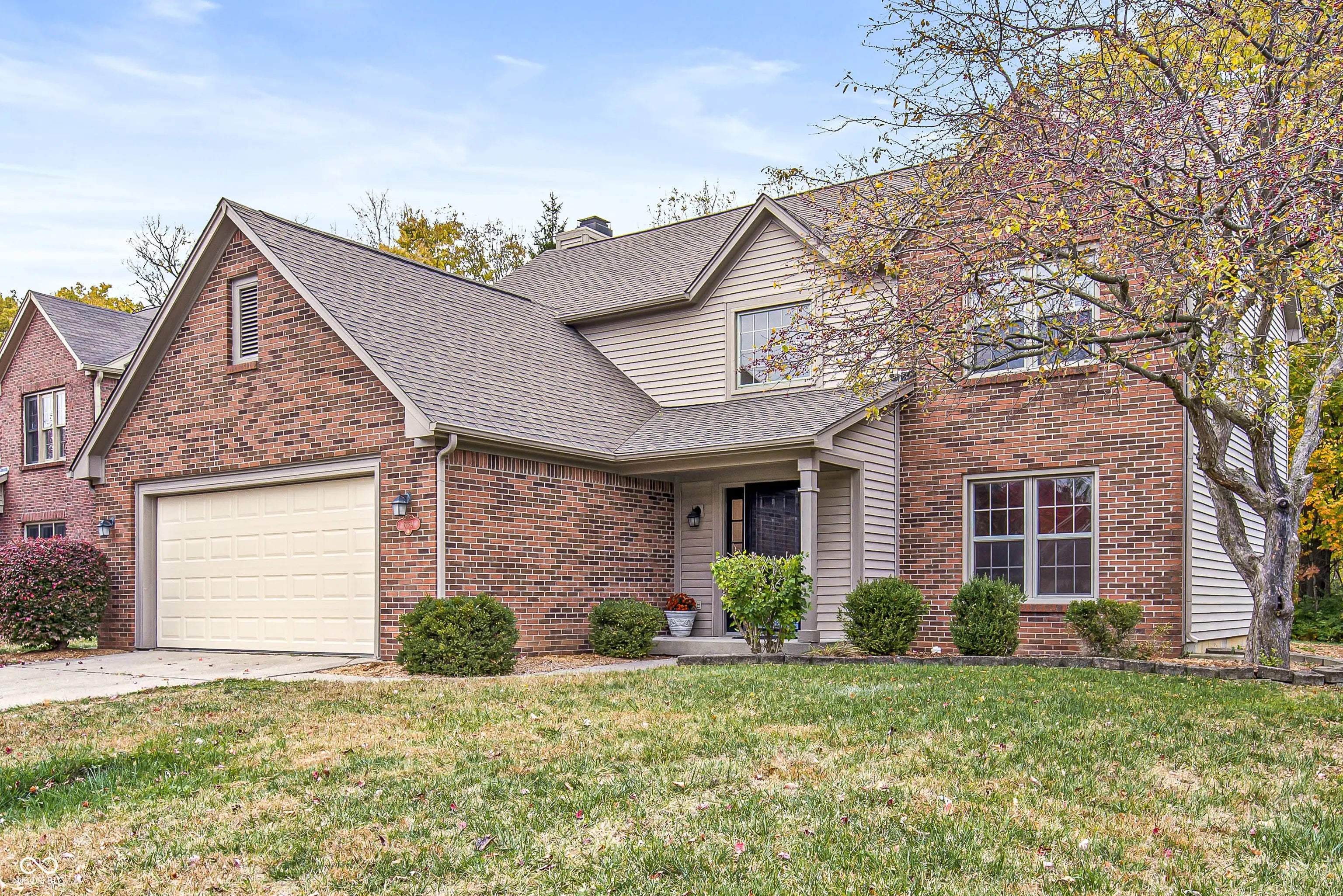 Photo of 6369 Stonecreek Drive Indianapolis, IN 46268