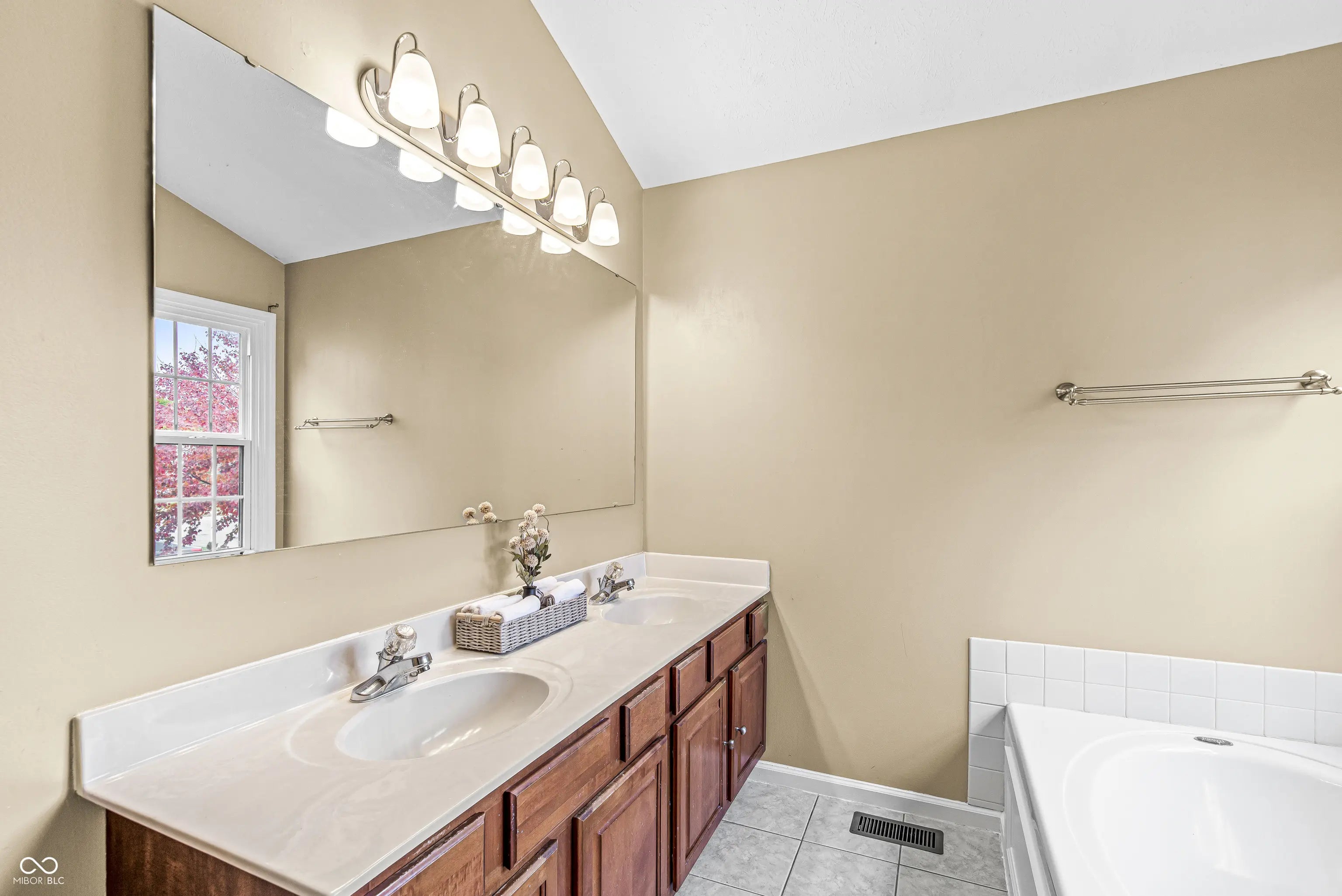 6369 Stonecreek Drive MLS 22070775 Fieldstone At Twin Creeks photo 17