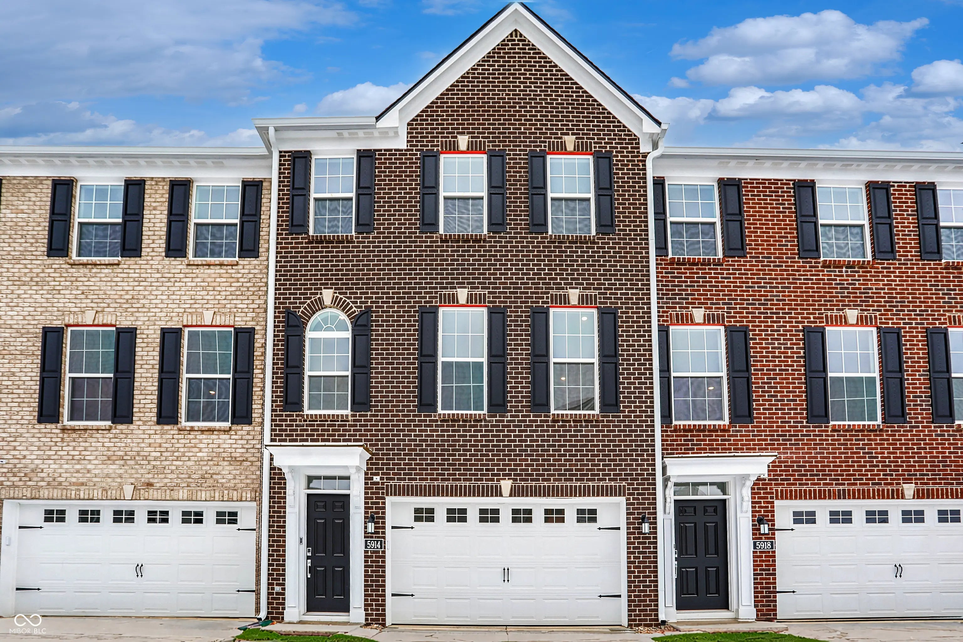 5914 Juna Avenue, Plainfield