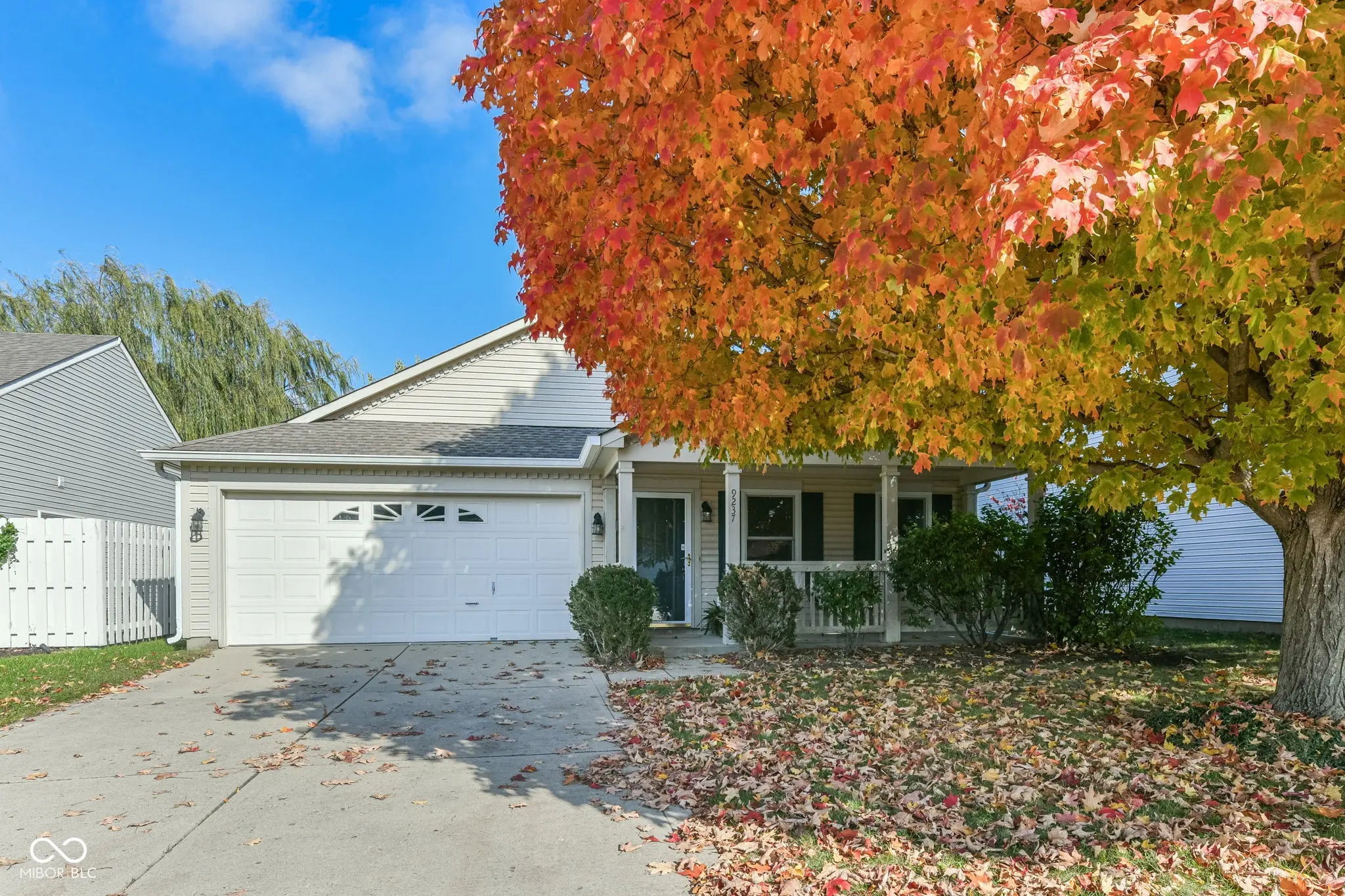 Photo of 9237 Crossing Drive Fishers, IN 46037