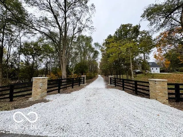 E 161st Street, Noblesville