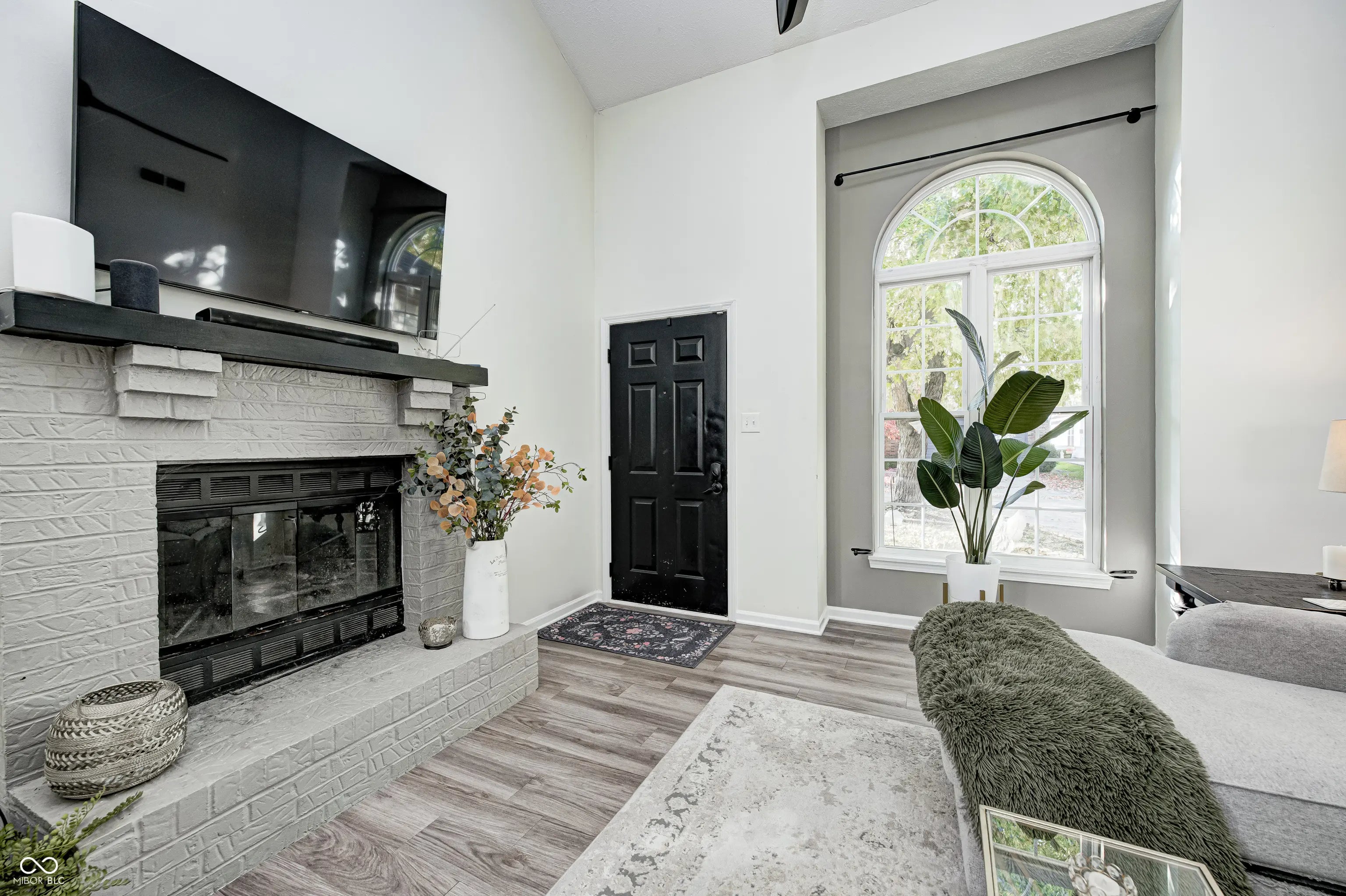 7172 Eagle Cove Drive N MLS 22071047 Eagle Cove photo 2